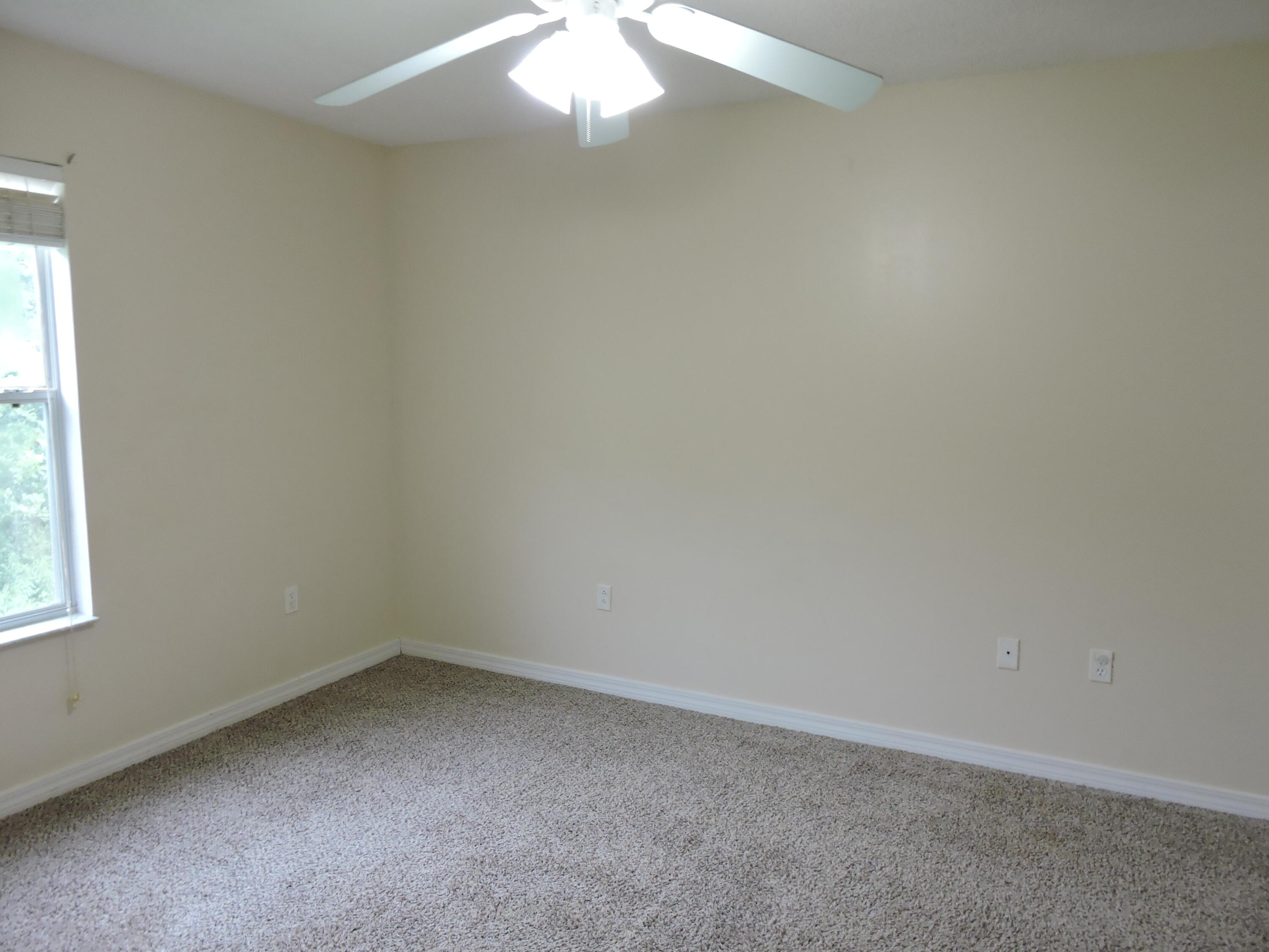 RIDGE CREST PH II - Residential Lease