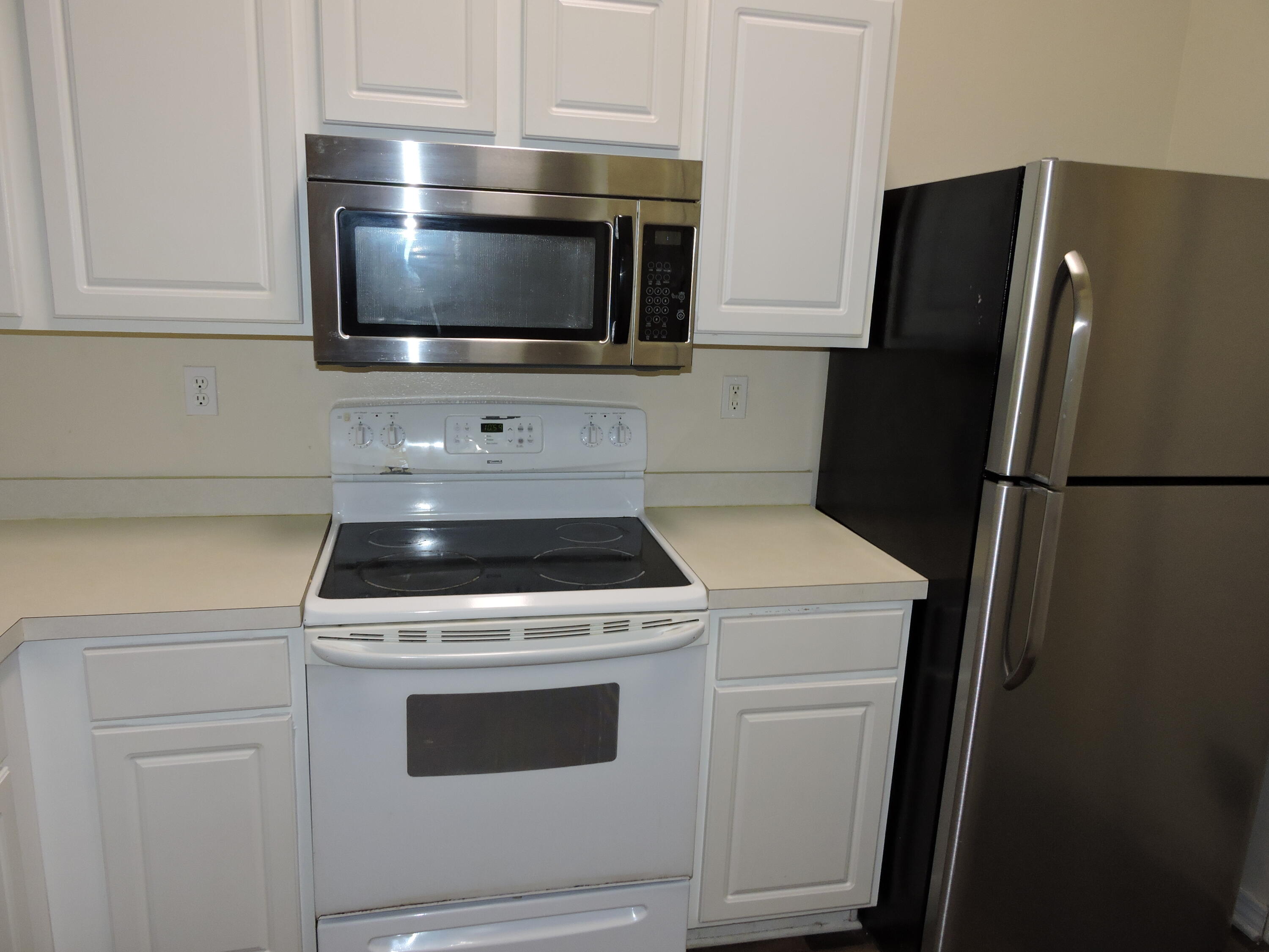 RIDGE CREST PH II - Residential Lease