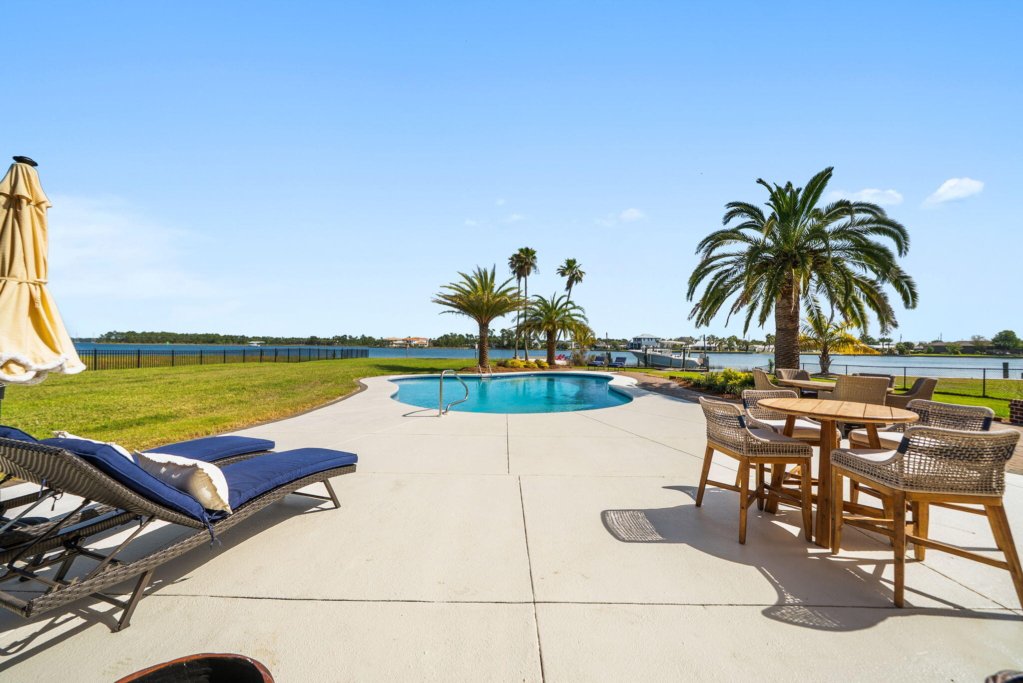 BAYWOOD SHORE ESTATES - Residential