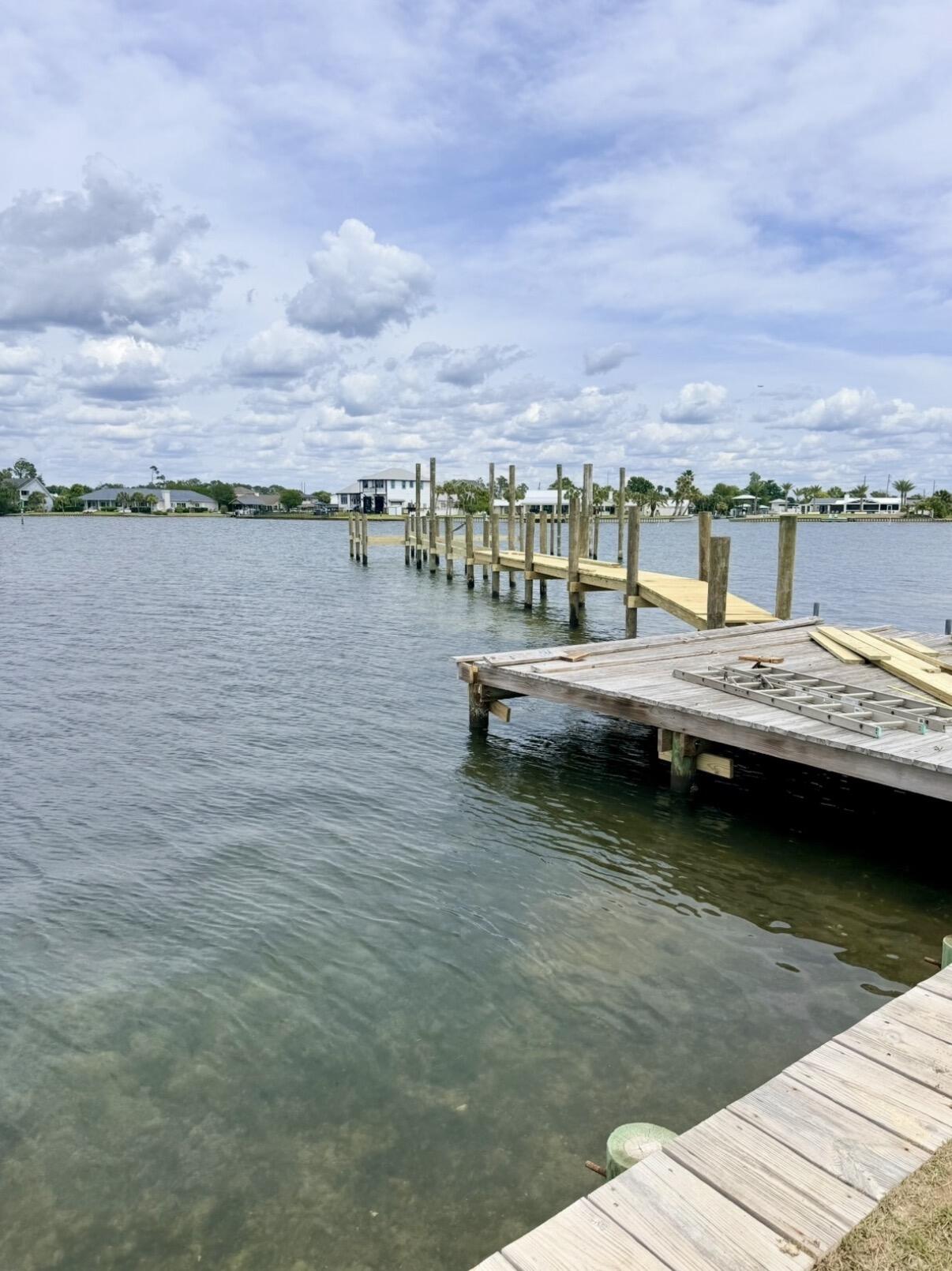 BAYWOOD SHORE ESTATES - Residential