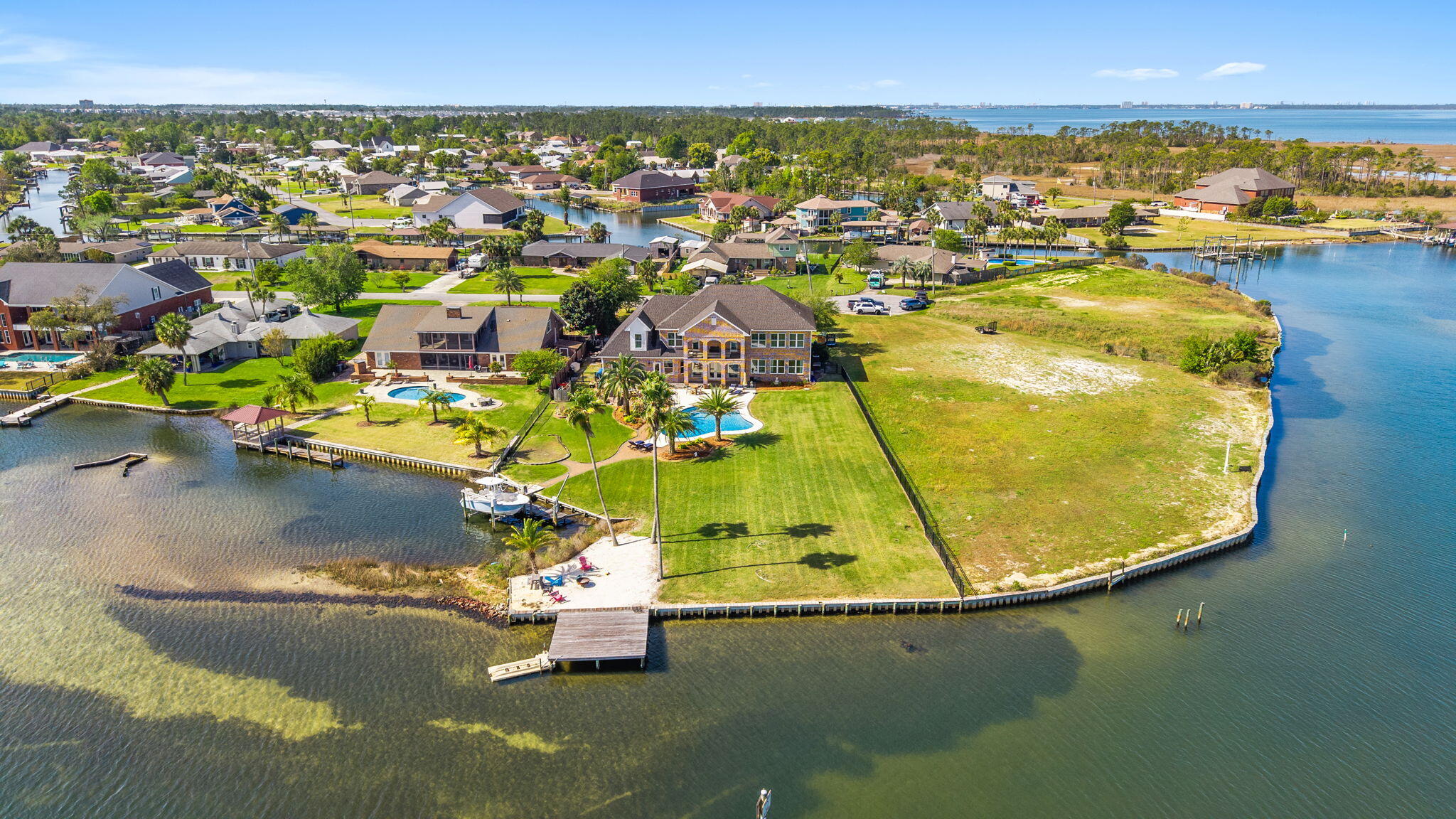 BAYWOOD SHORE ESTATES - Residential