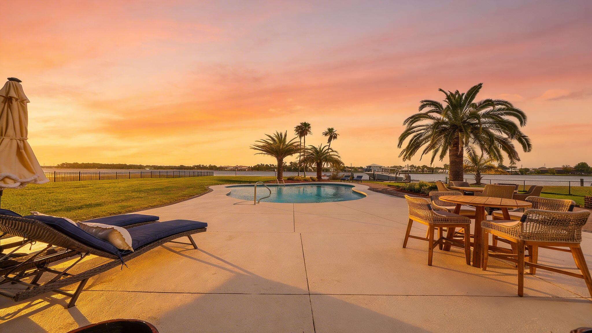 BAYWOOD SHORE ESTATES - Residential