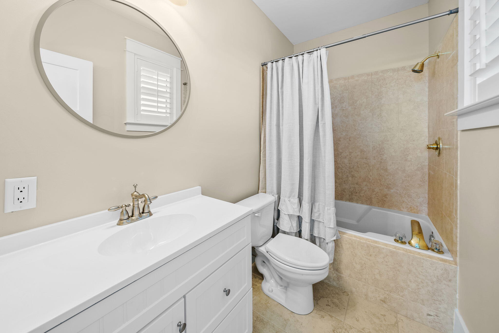 BAYWOOD SHORE ESTATES - Residential