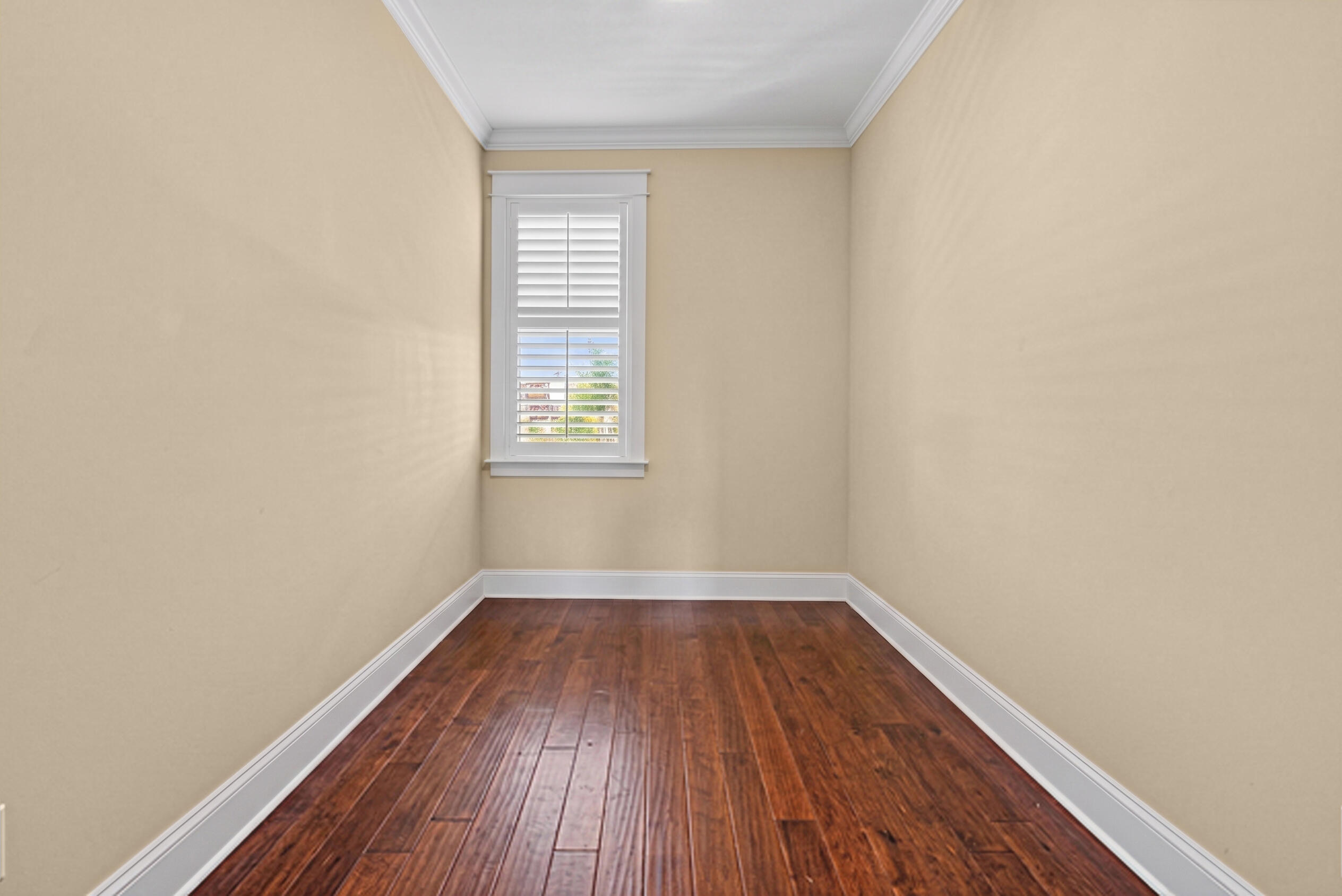 BAYWOOD SHORE ESTATES - Residential