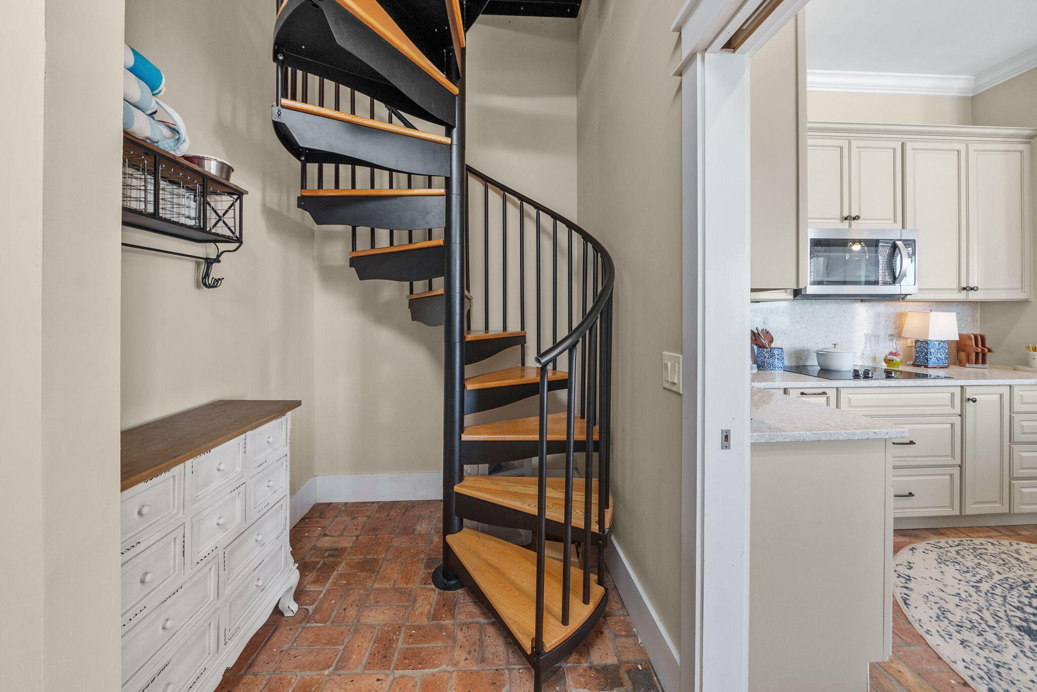 BAYWOOD SHORE ESTATES - Residential