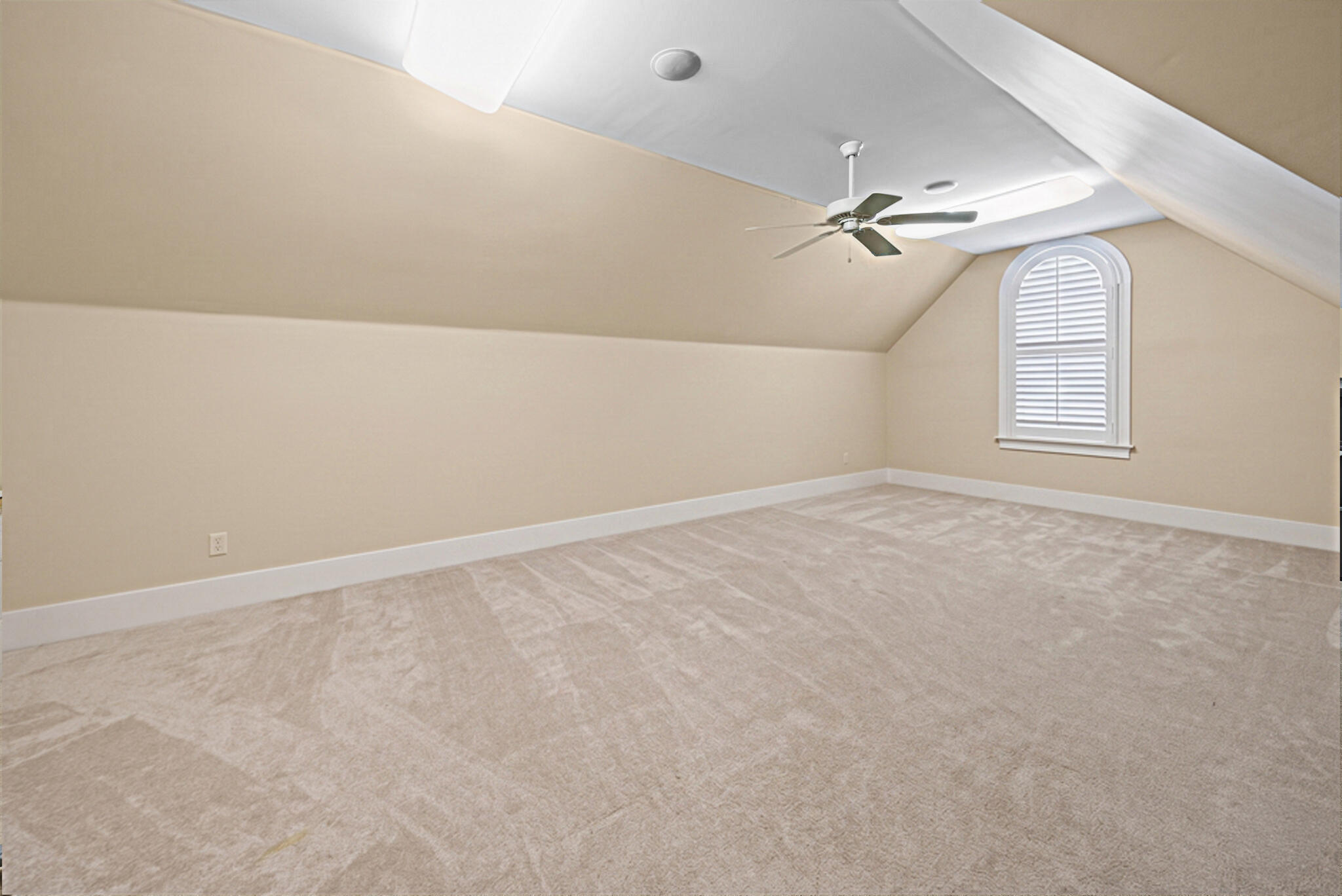 BAYWOOD SHORE ESTATES - Residential