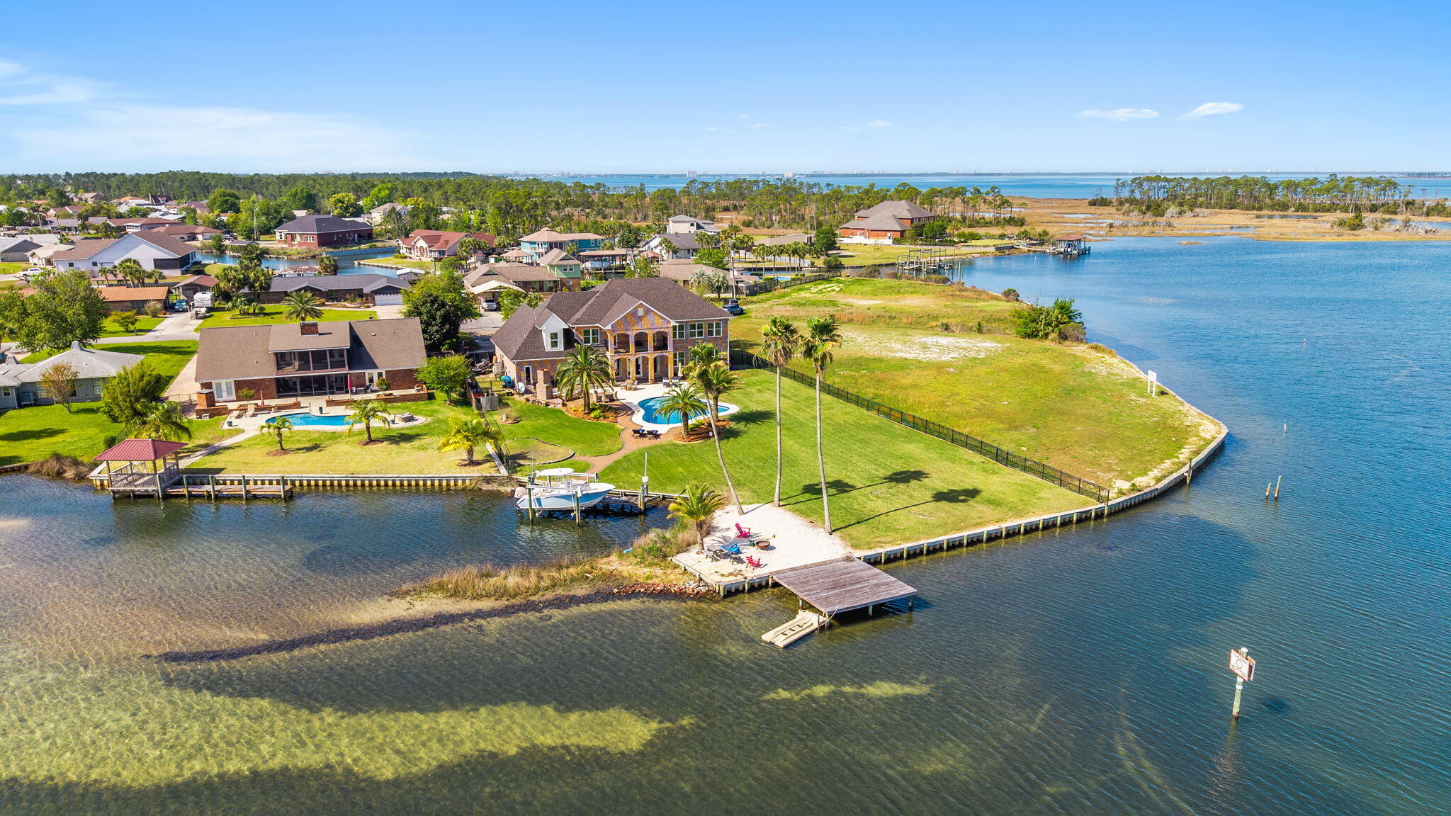 BAYWOOD SHORE ESTATES - Residential