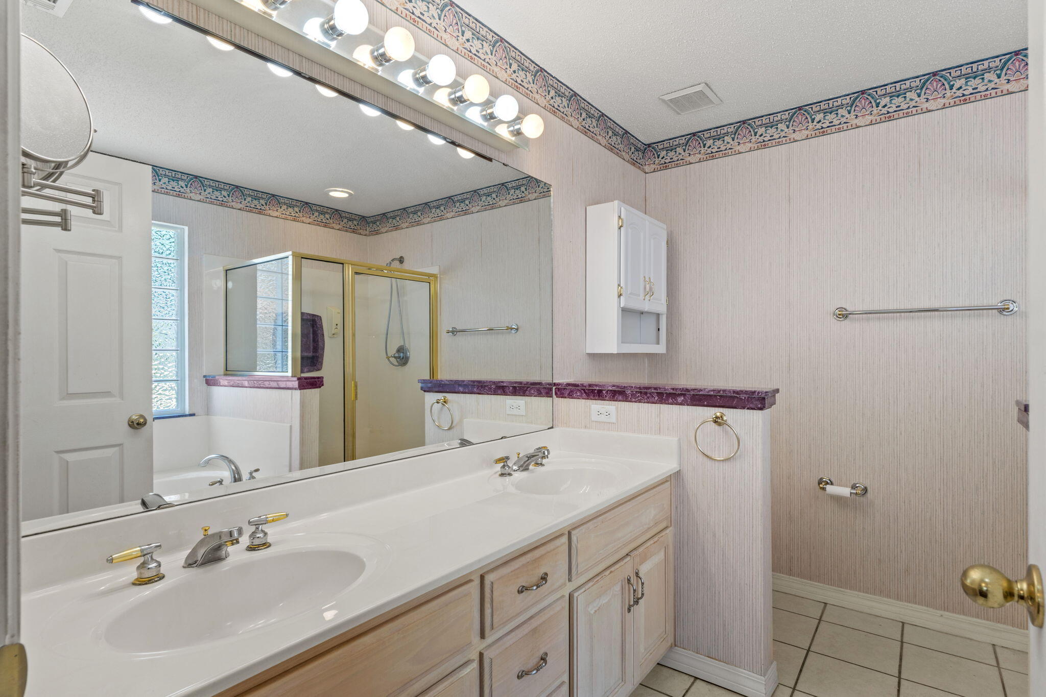 LAKE HOLLEY ESTATES - Residential