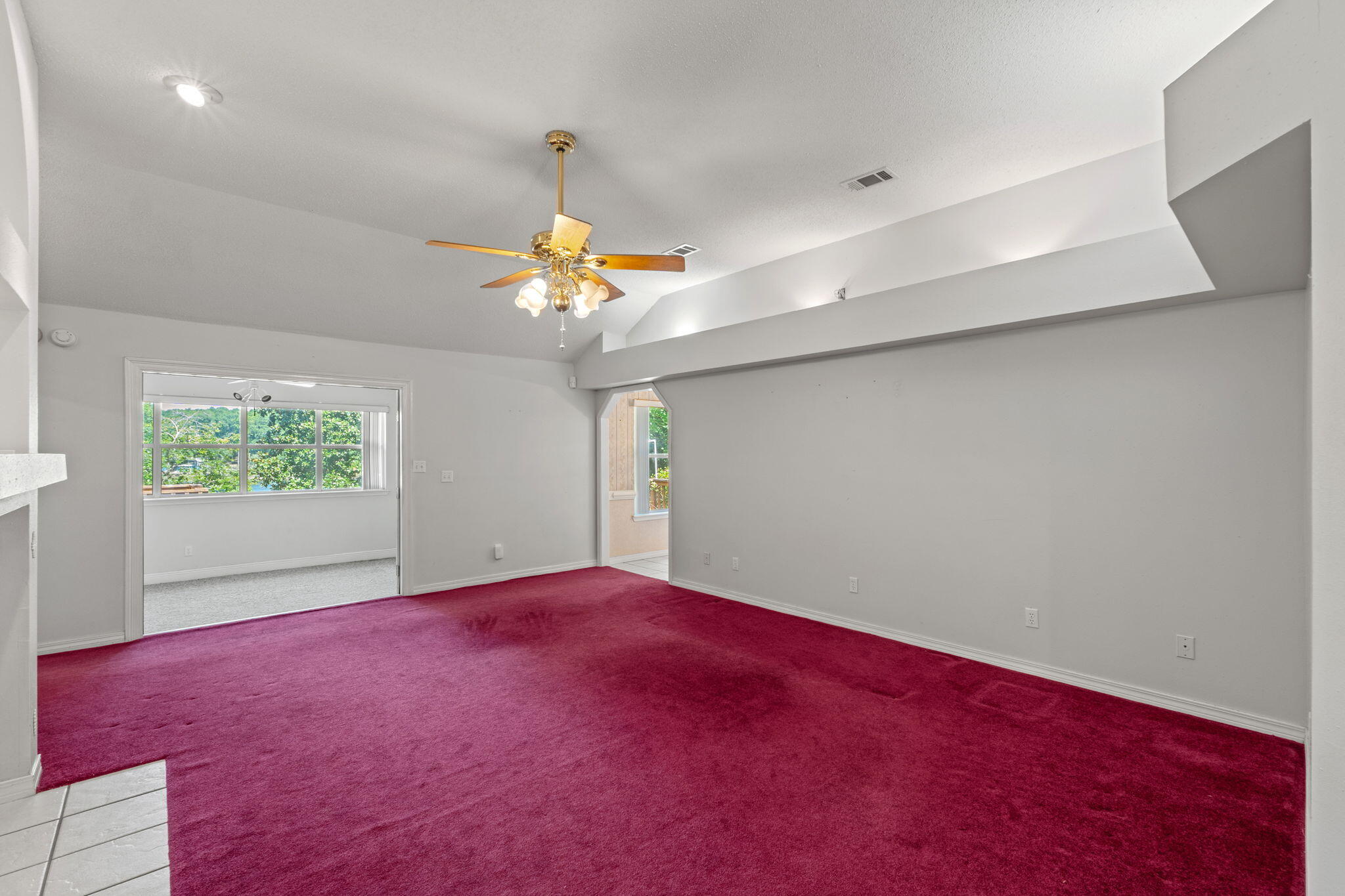 LAKE HOLLEY ESTATES - Residential