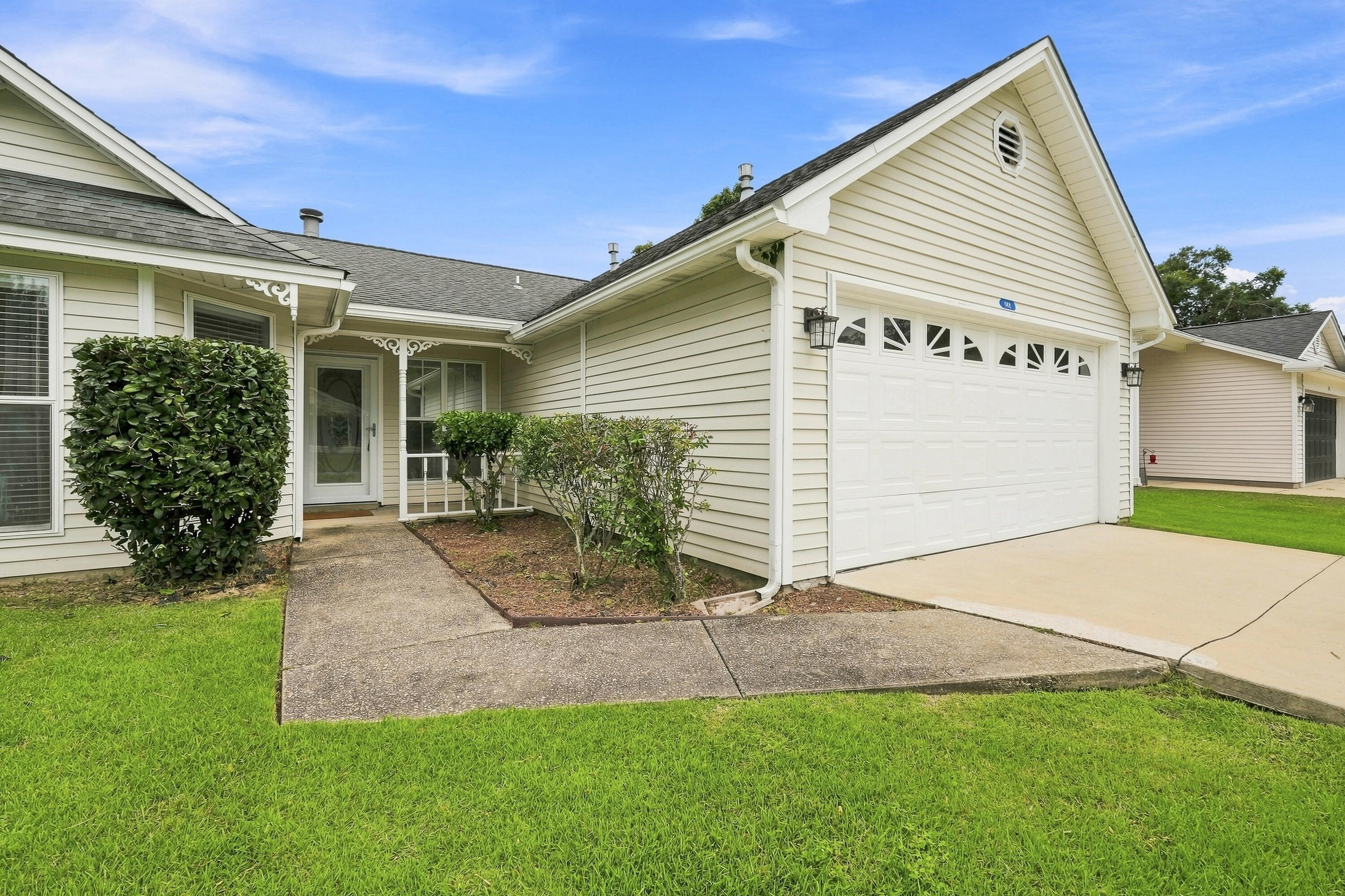 148 Meadowbrook Court