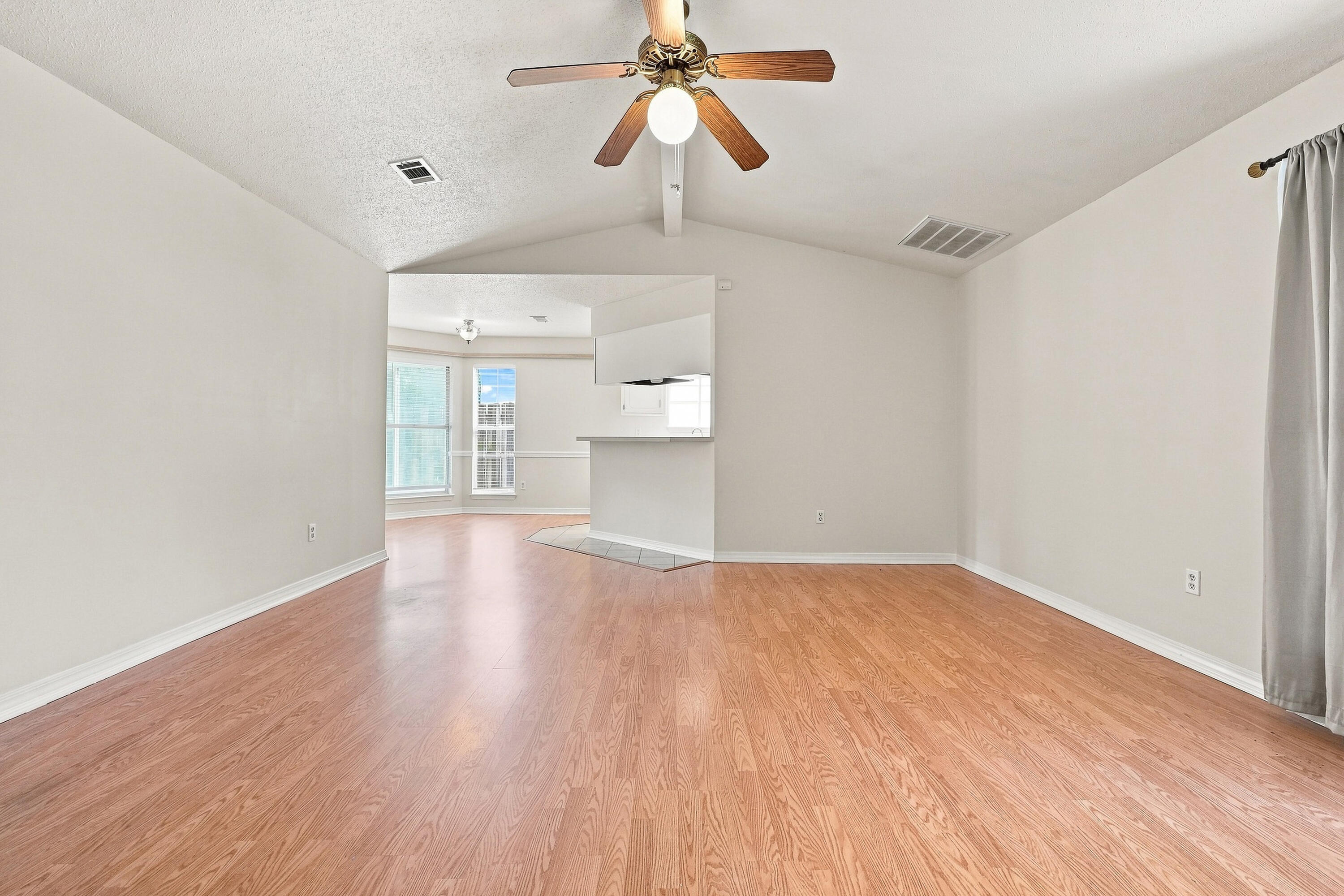 148 Meadowbrook Court