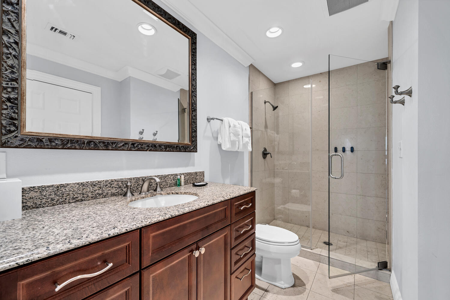 EMERALD GRANDE - Residential