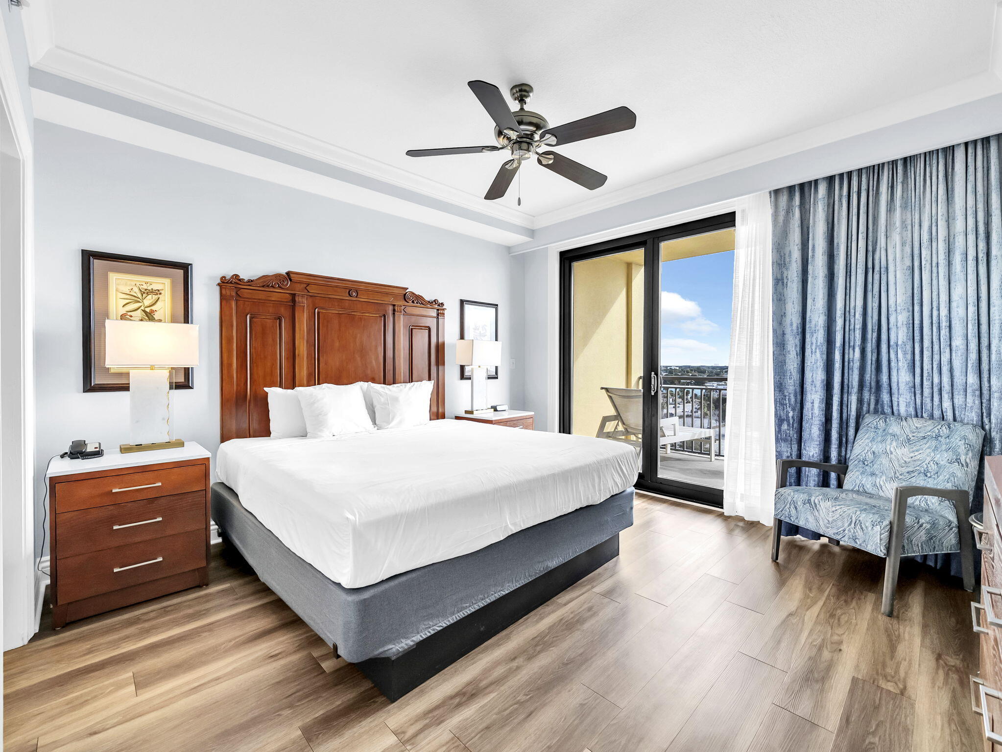 EMERALD GRANDE - Residential