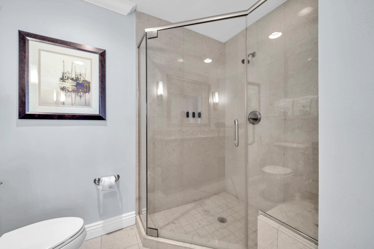 EMERALD GRANDE - Residential