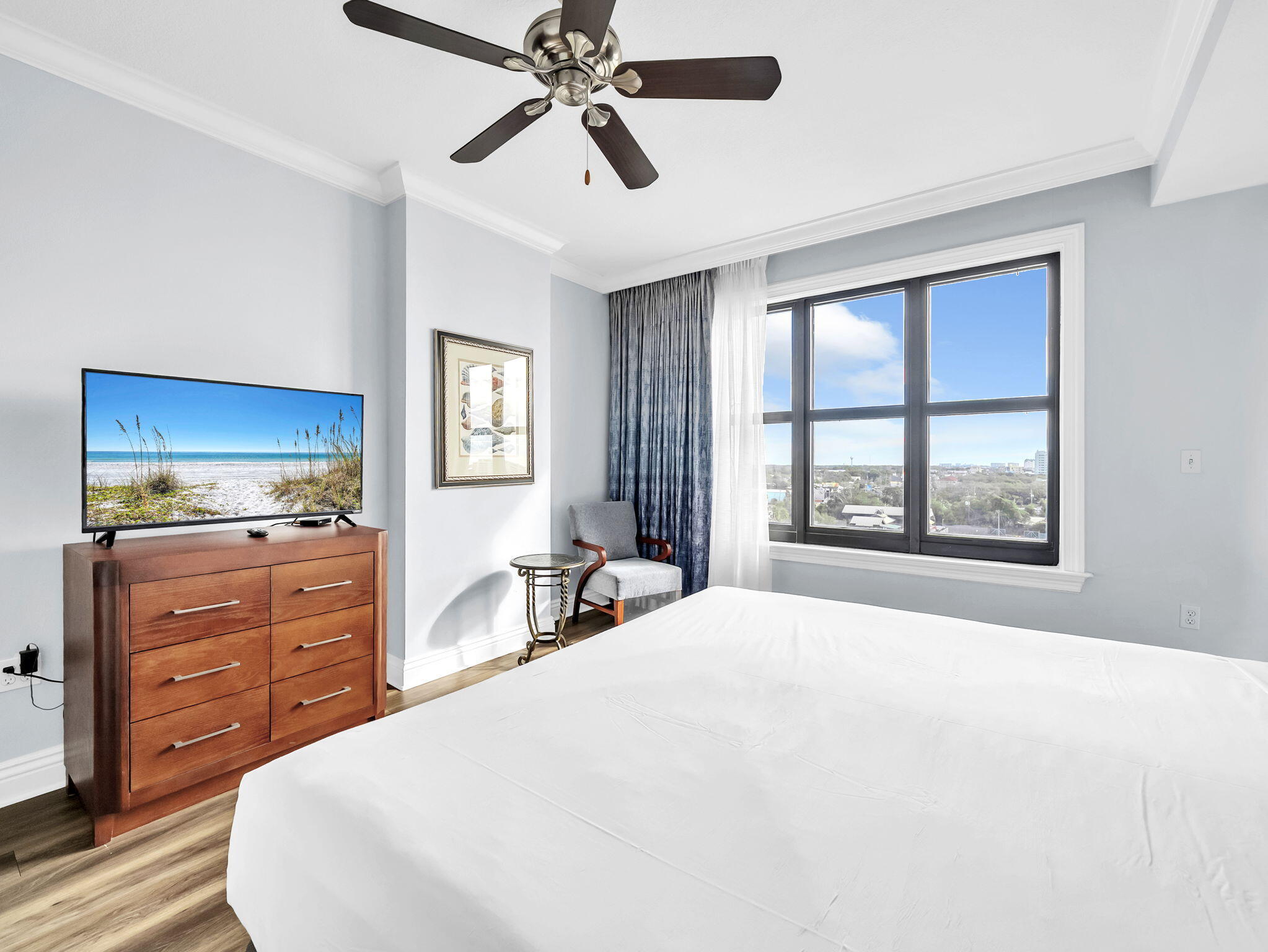 EMERALD GRANDE - Residential