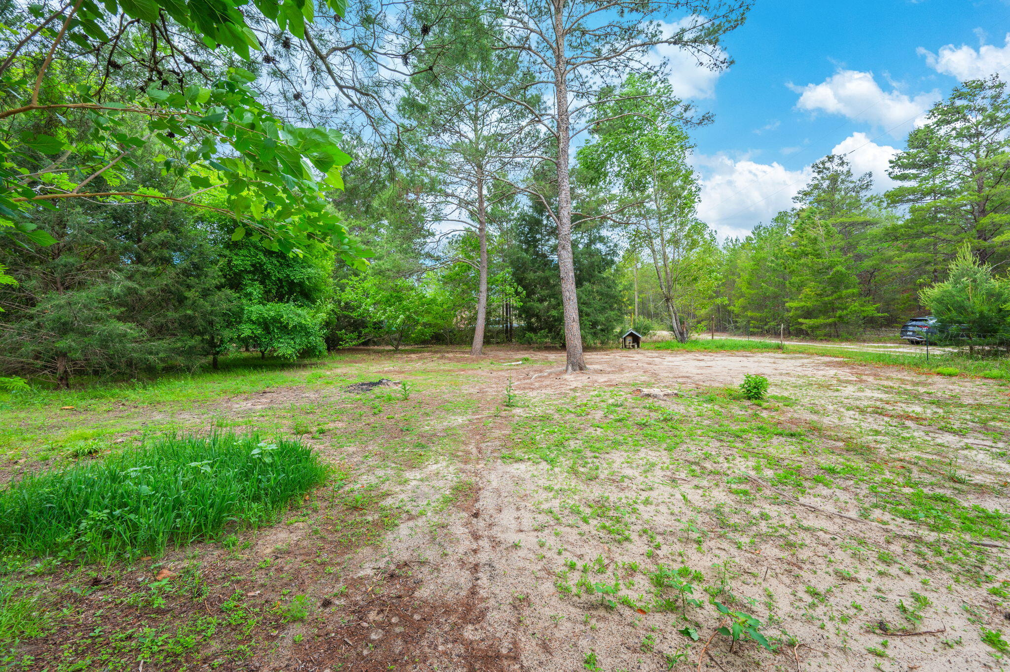 COUNTRY CLUB MANOR - Land