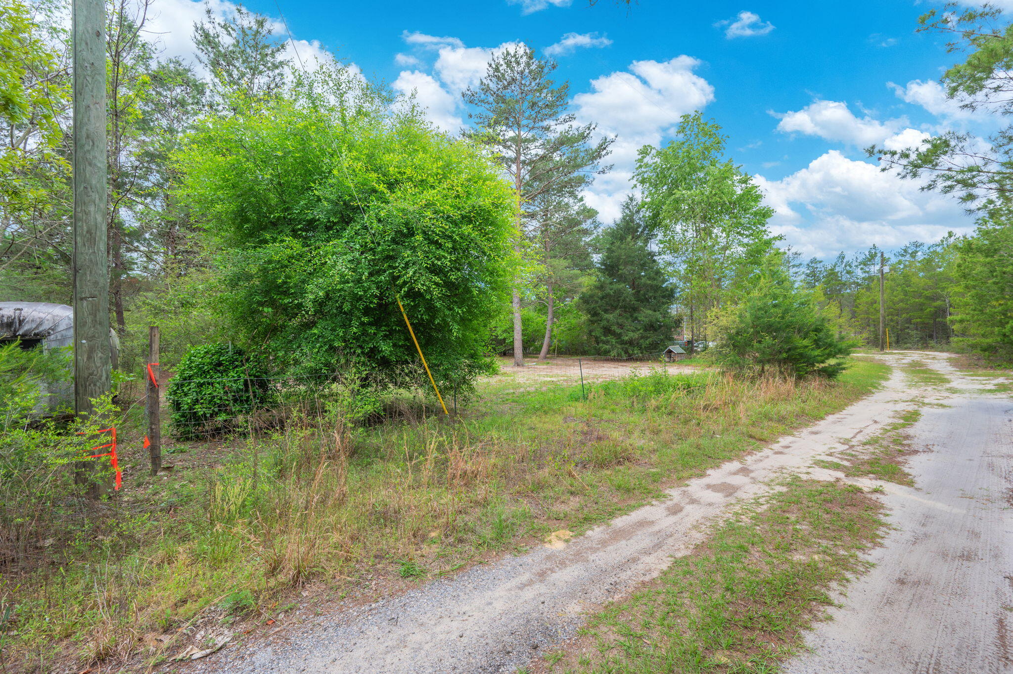 COUNTRY CLUB MANOR - Land