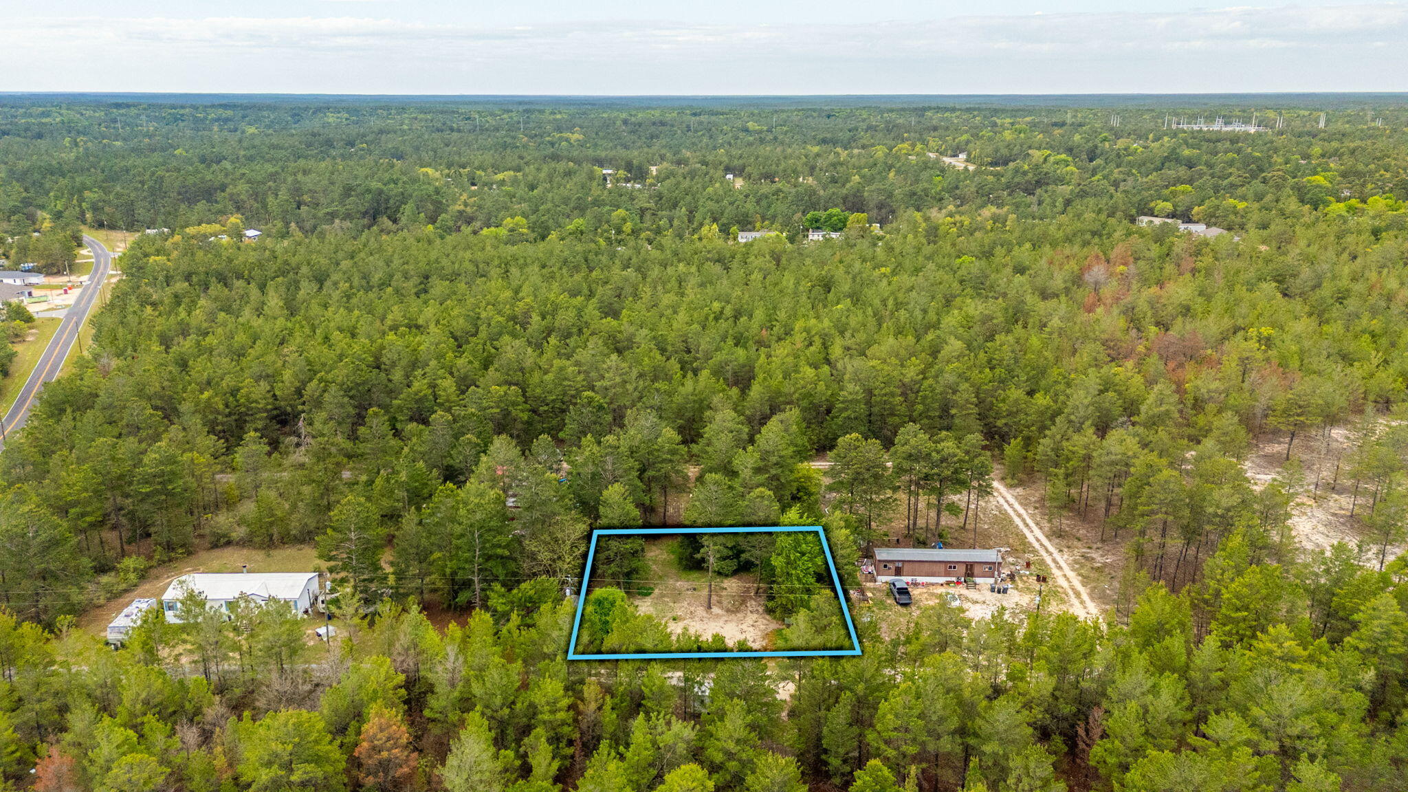 COUNTRY CLUB MANOR - Land