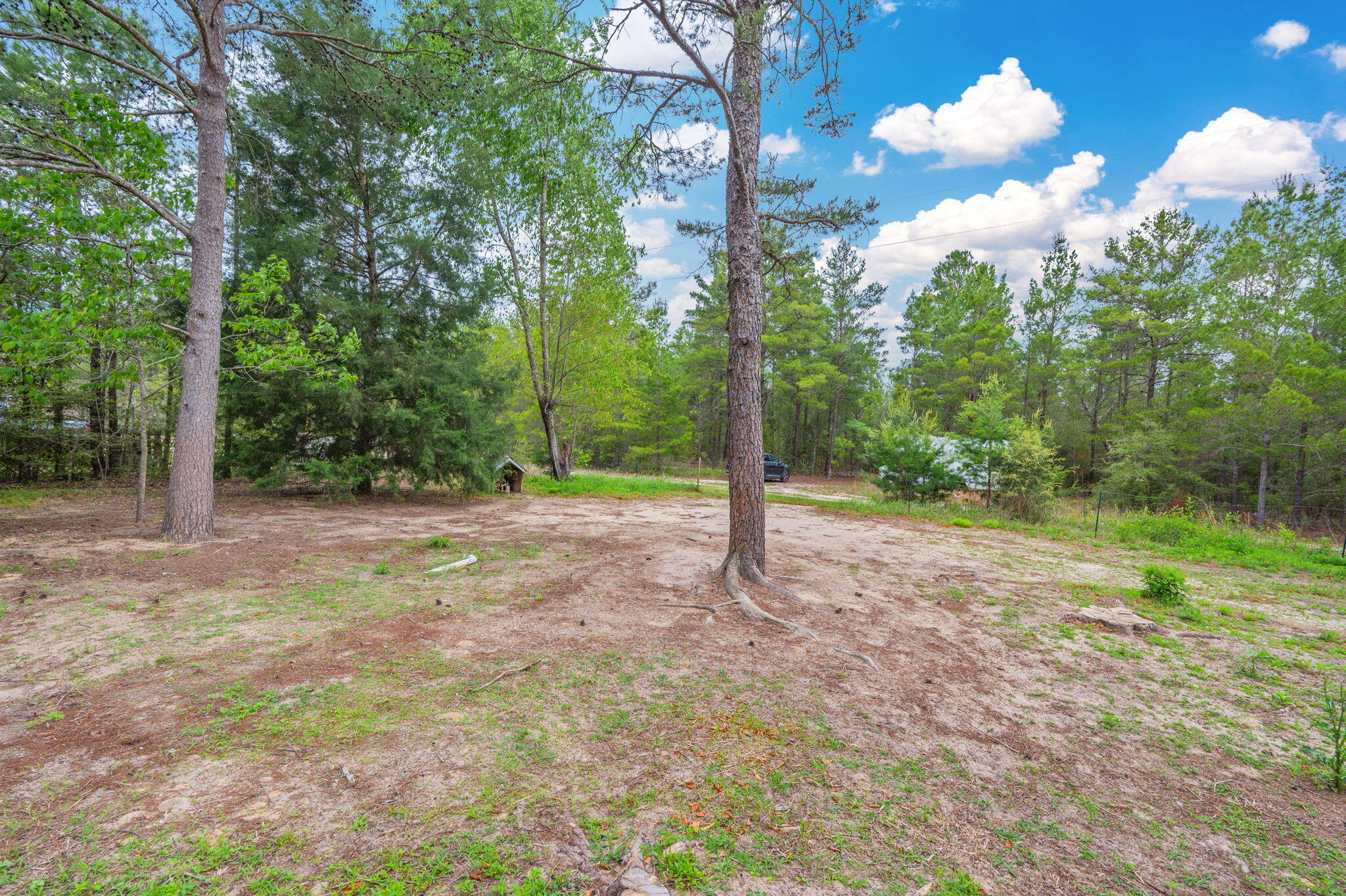 COUNTRY CLUB MANOR - Land