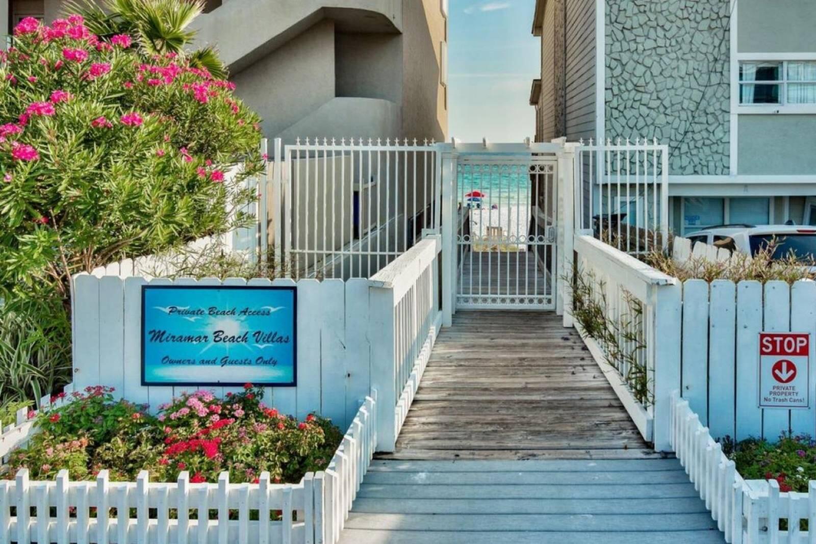 MIRAMAR BEACH VILLAS - Residential