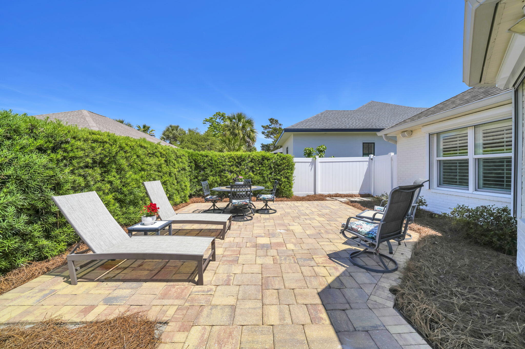 AVALON BEACH ESTATES - Residential