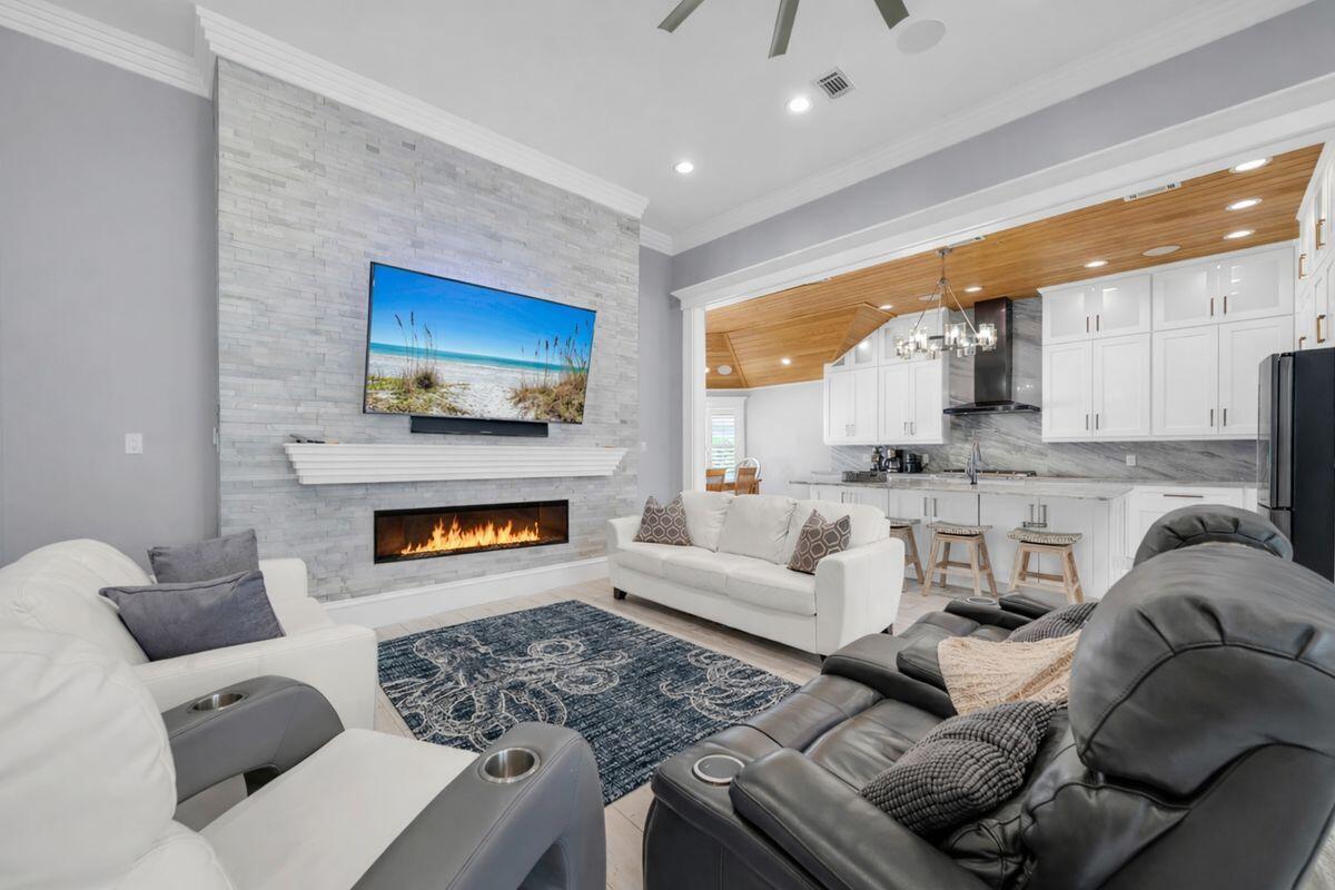 AVALON BEACH ESTATES - Residential