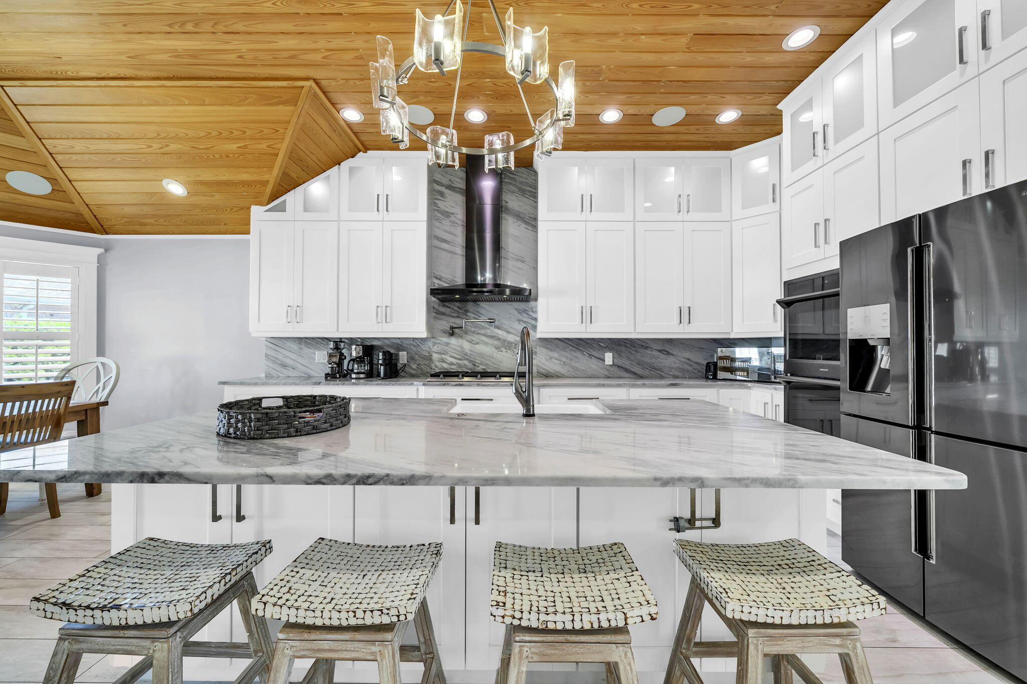 AVALON BEACH ESTATES - Residential