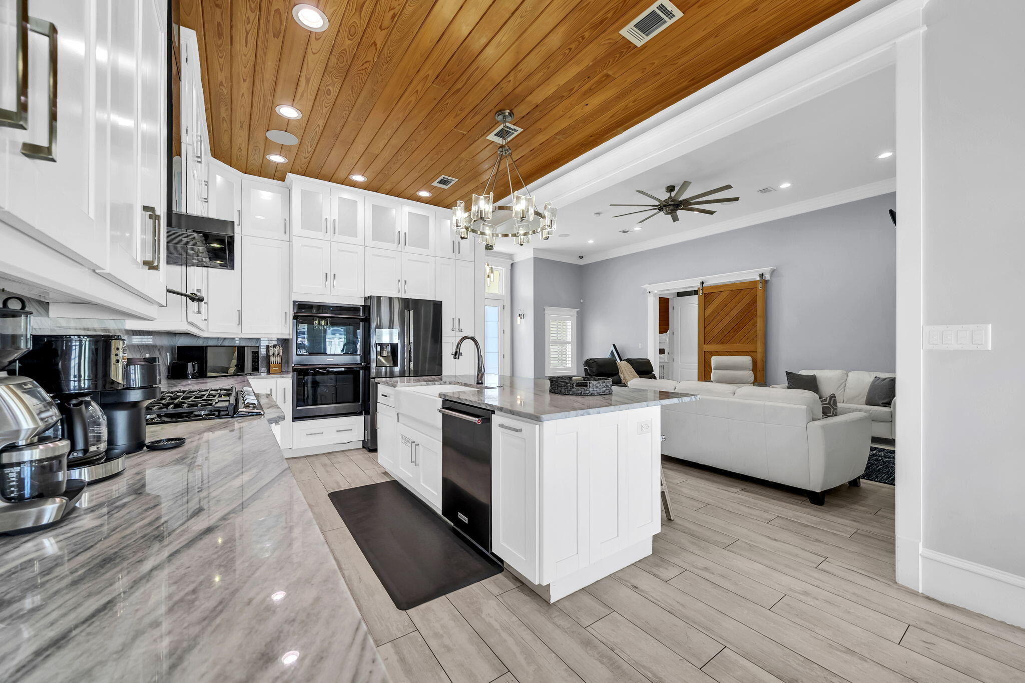 AVALON BEACH ESTATES - Residential