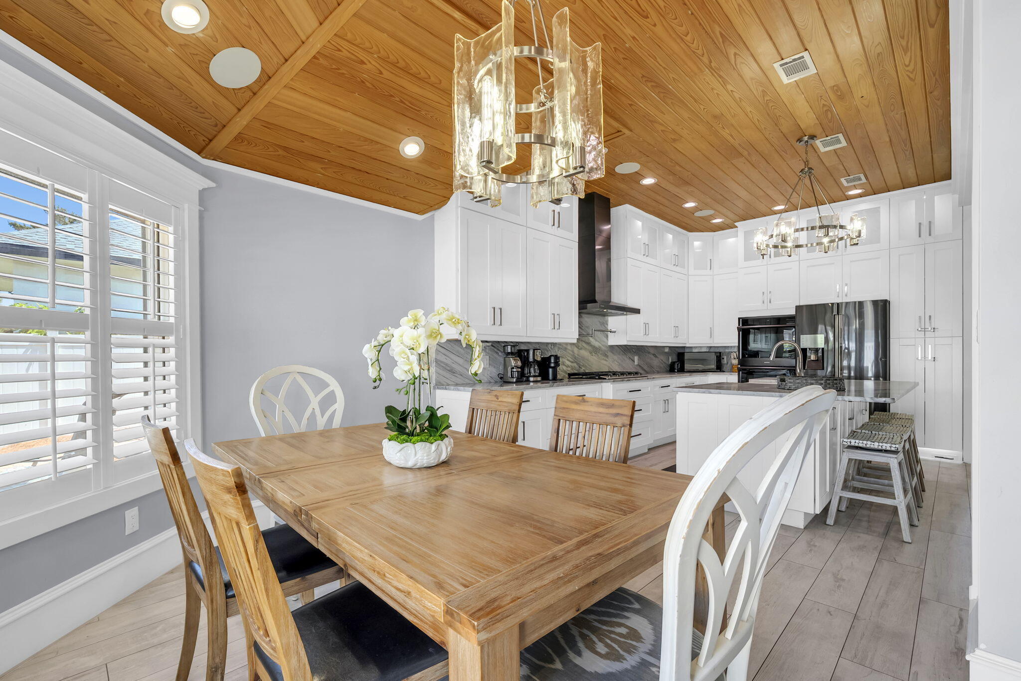 AVALON BEACH ESTATES - Residential