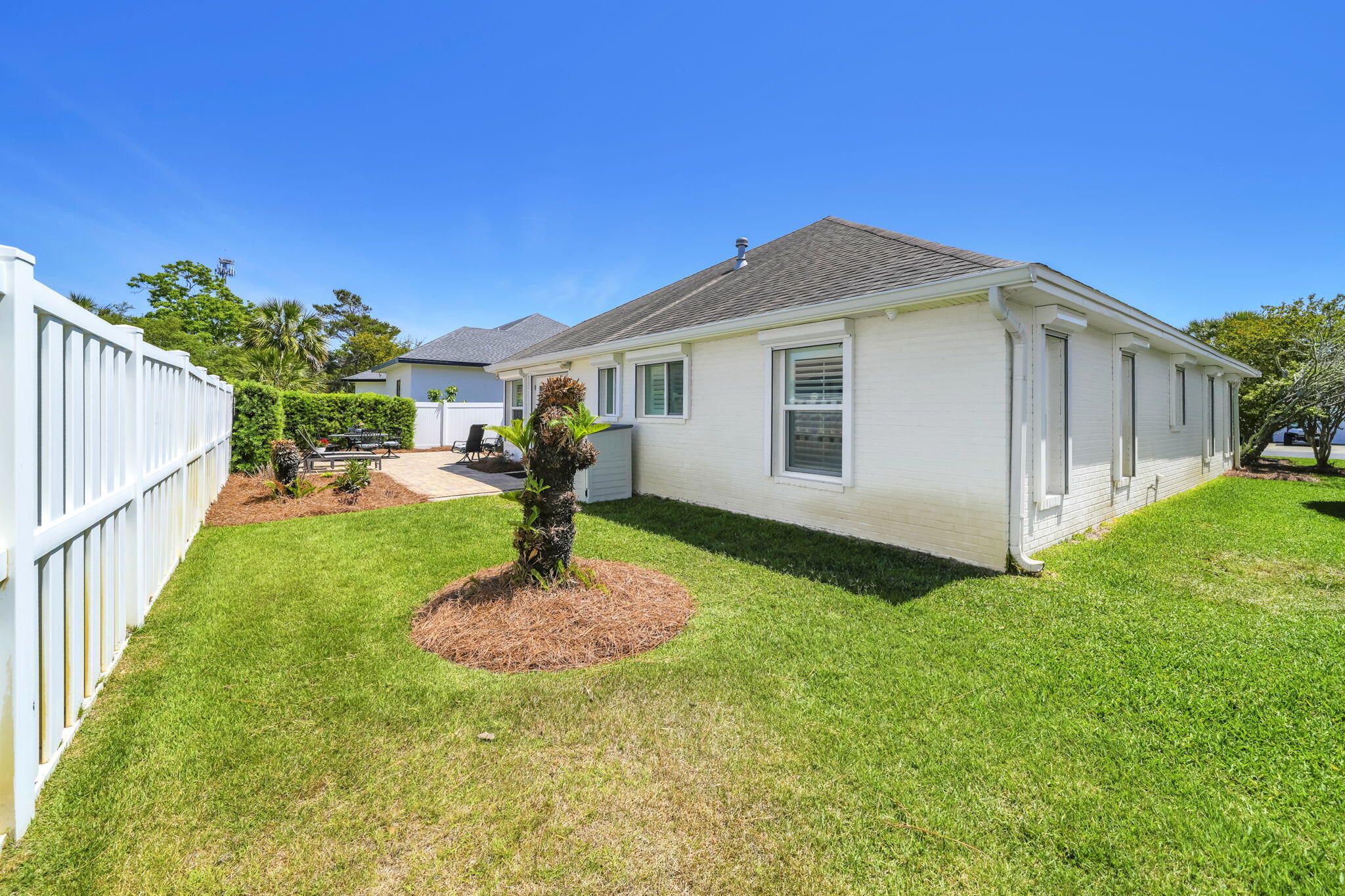 AVALON BEACH ESTATES - Residential