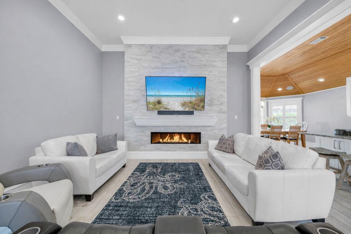 AVALON BEACH ESTATES - Residential