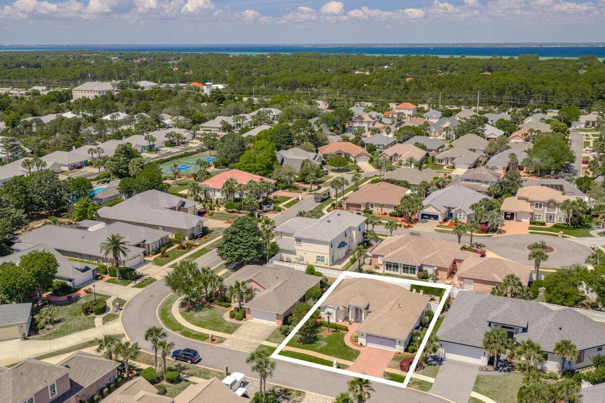 AVALON BEACH ESTATES - Residential