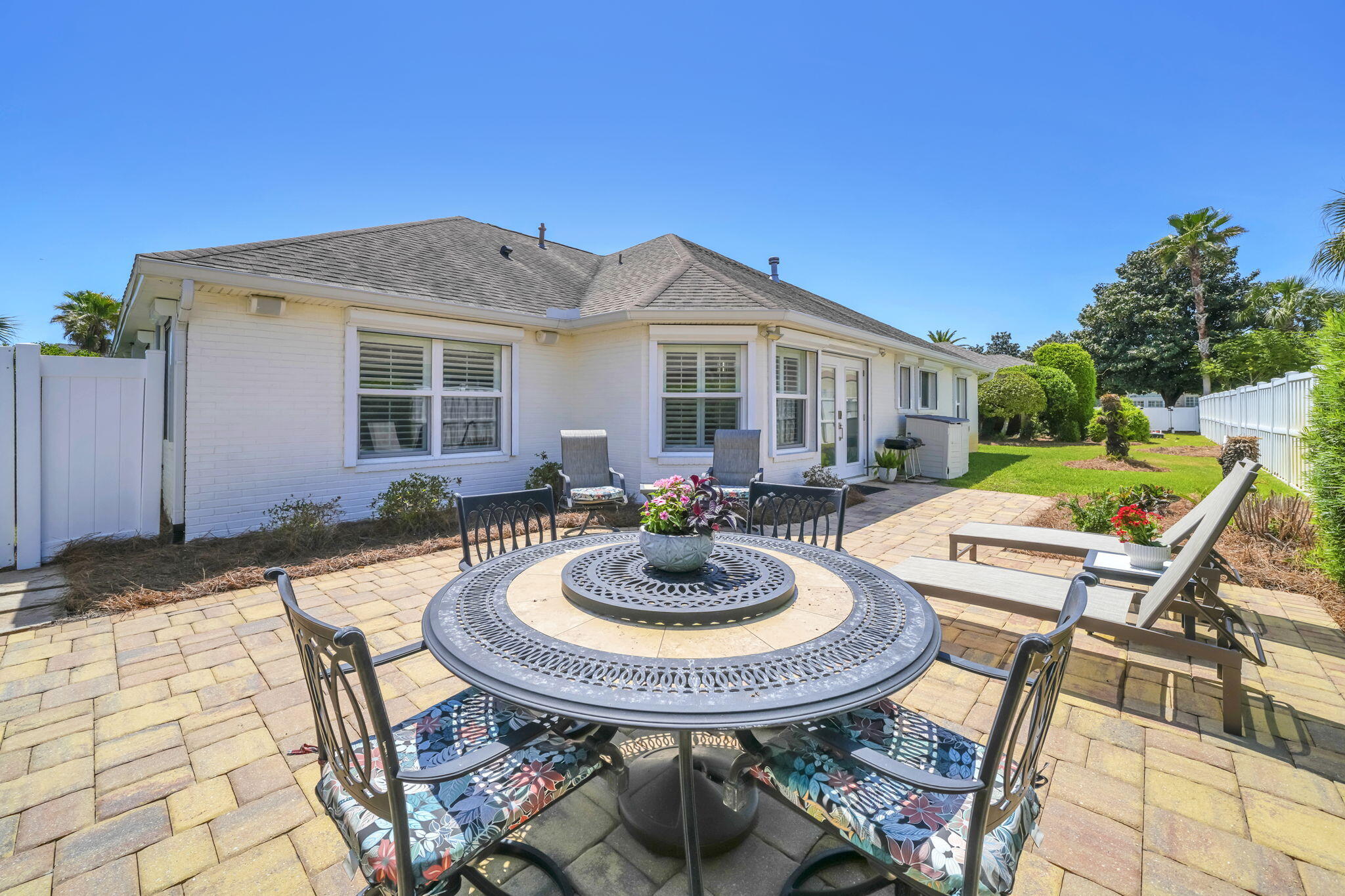 AVALON BEACH ESTATES - Residential