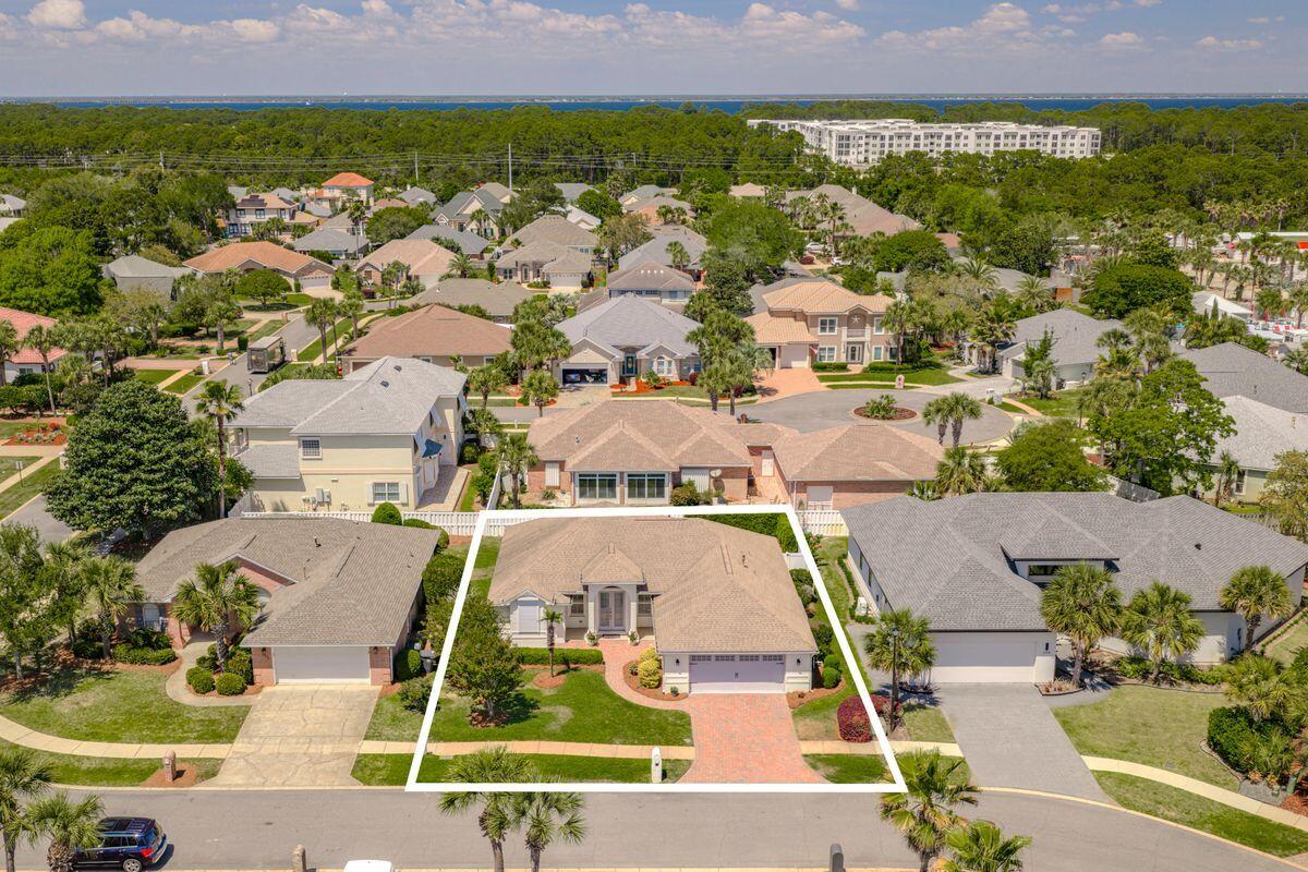 AVALON BEACH ESTATES - Residential