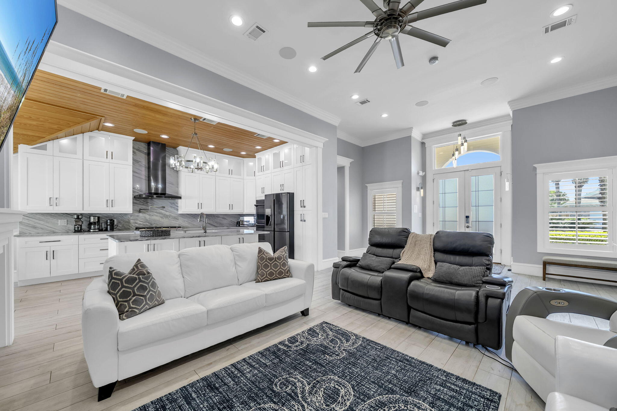 AVALON BEACH ESTATES - Residential