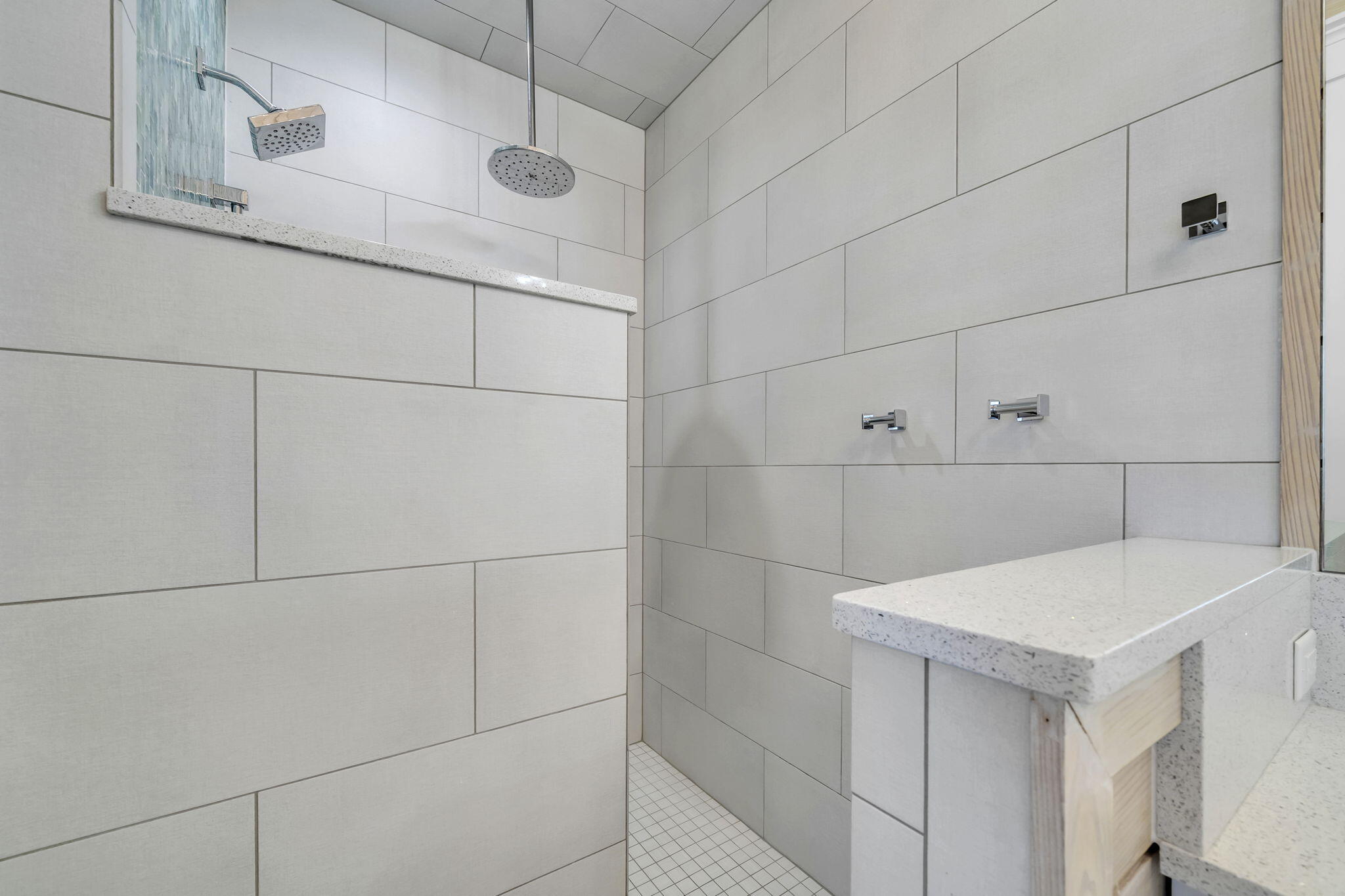 AVALON BEACH ESTATES - Residential