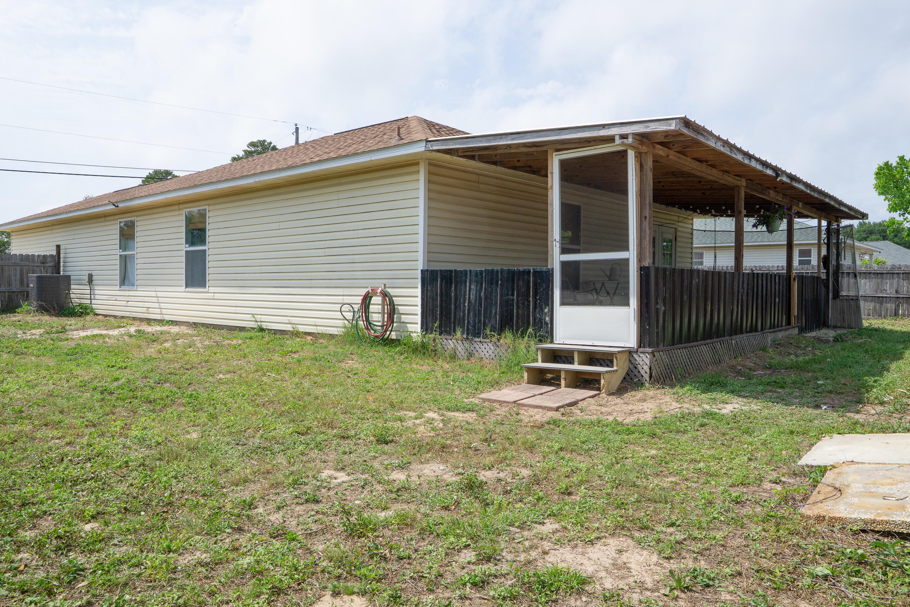 EAST BAY HEIGHTS LOT 24 BLK H AS DES IN OR 3751 PG 87 - Residential