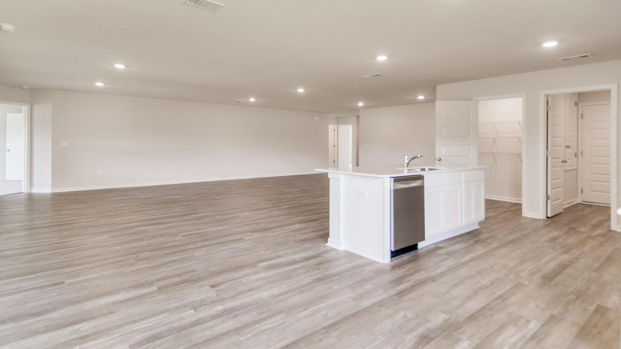 PLANTATION WOODS - Residential