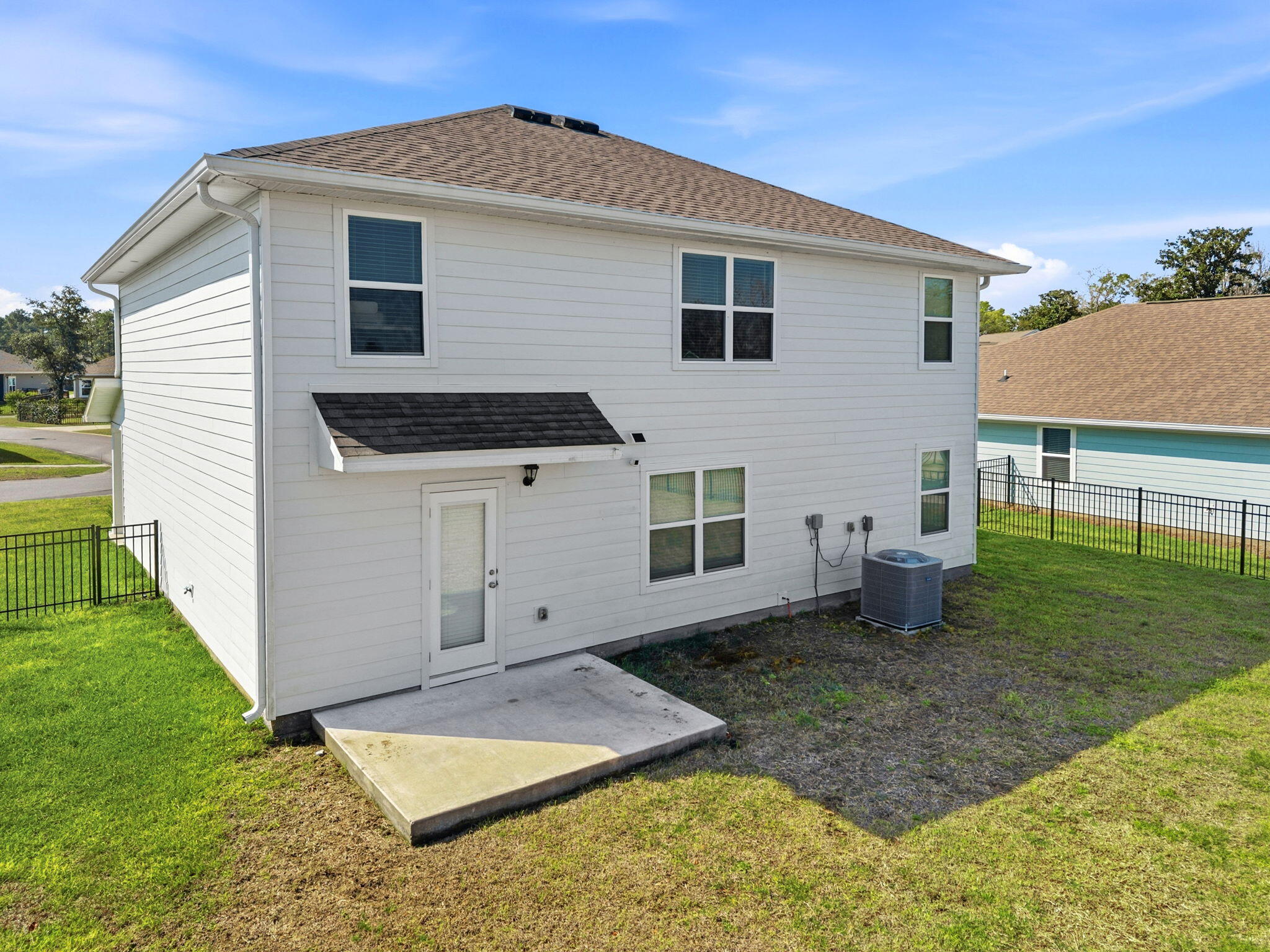 RIVERWALK PH I - Residential Lease