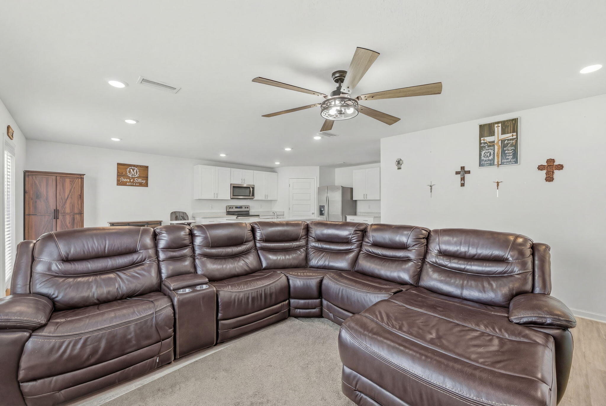 RIVERWALK PH I - Residential Lease