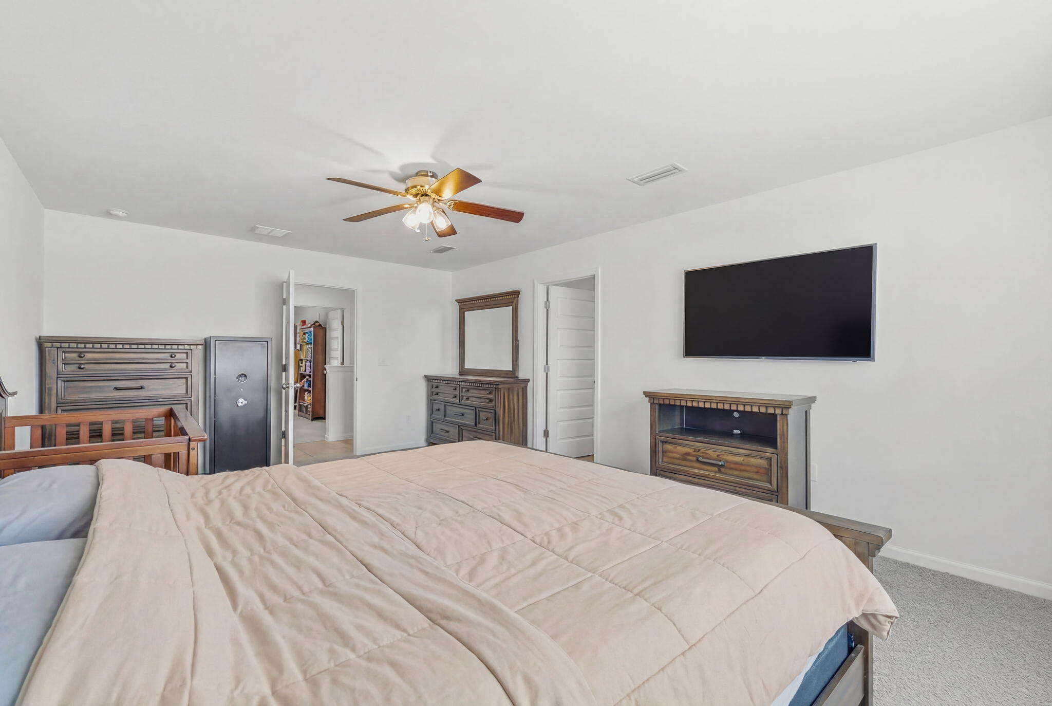 RIVERWALK PH I - Residential Lease