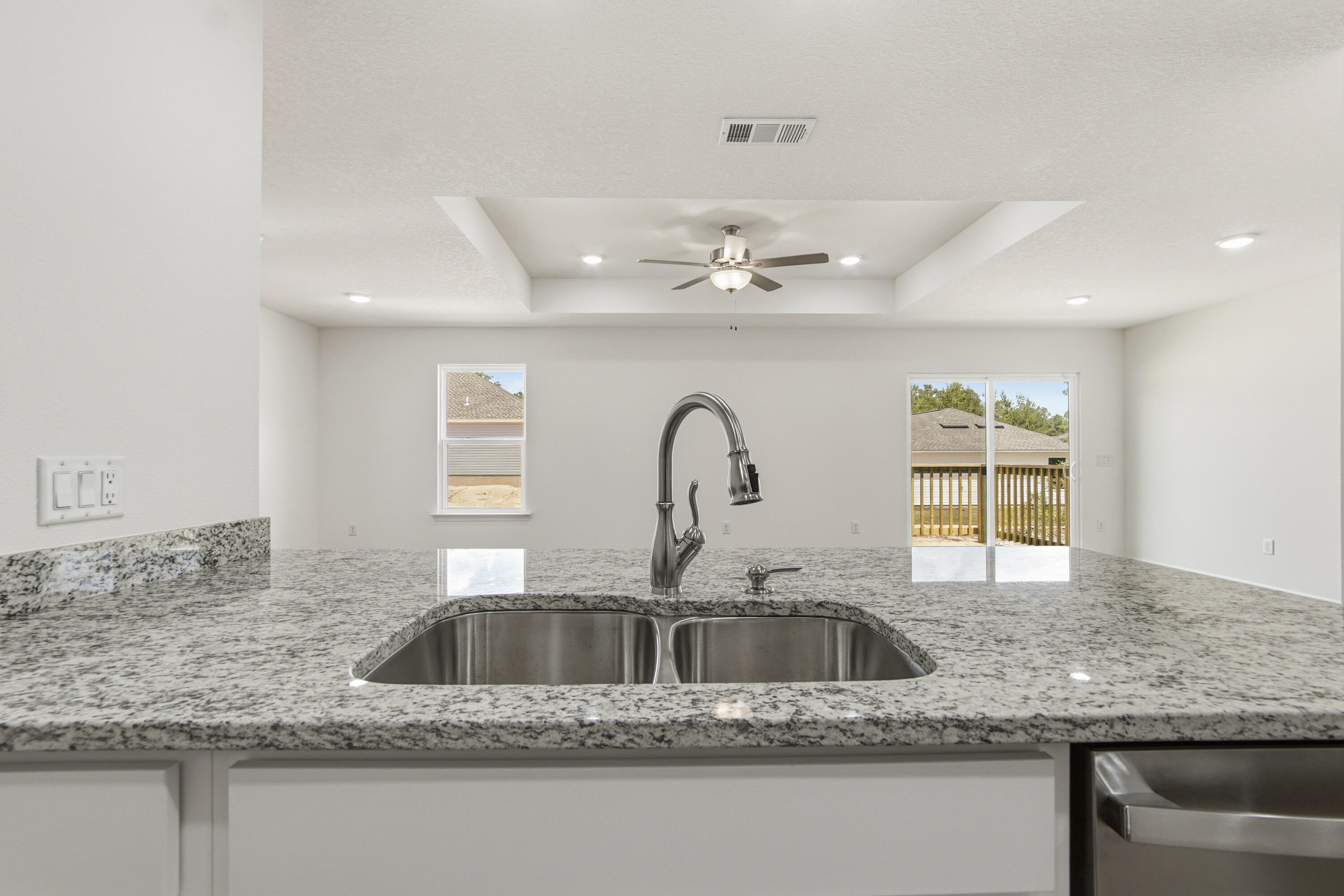 COUNTRY CLUB MANOR EAST - Residential