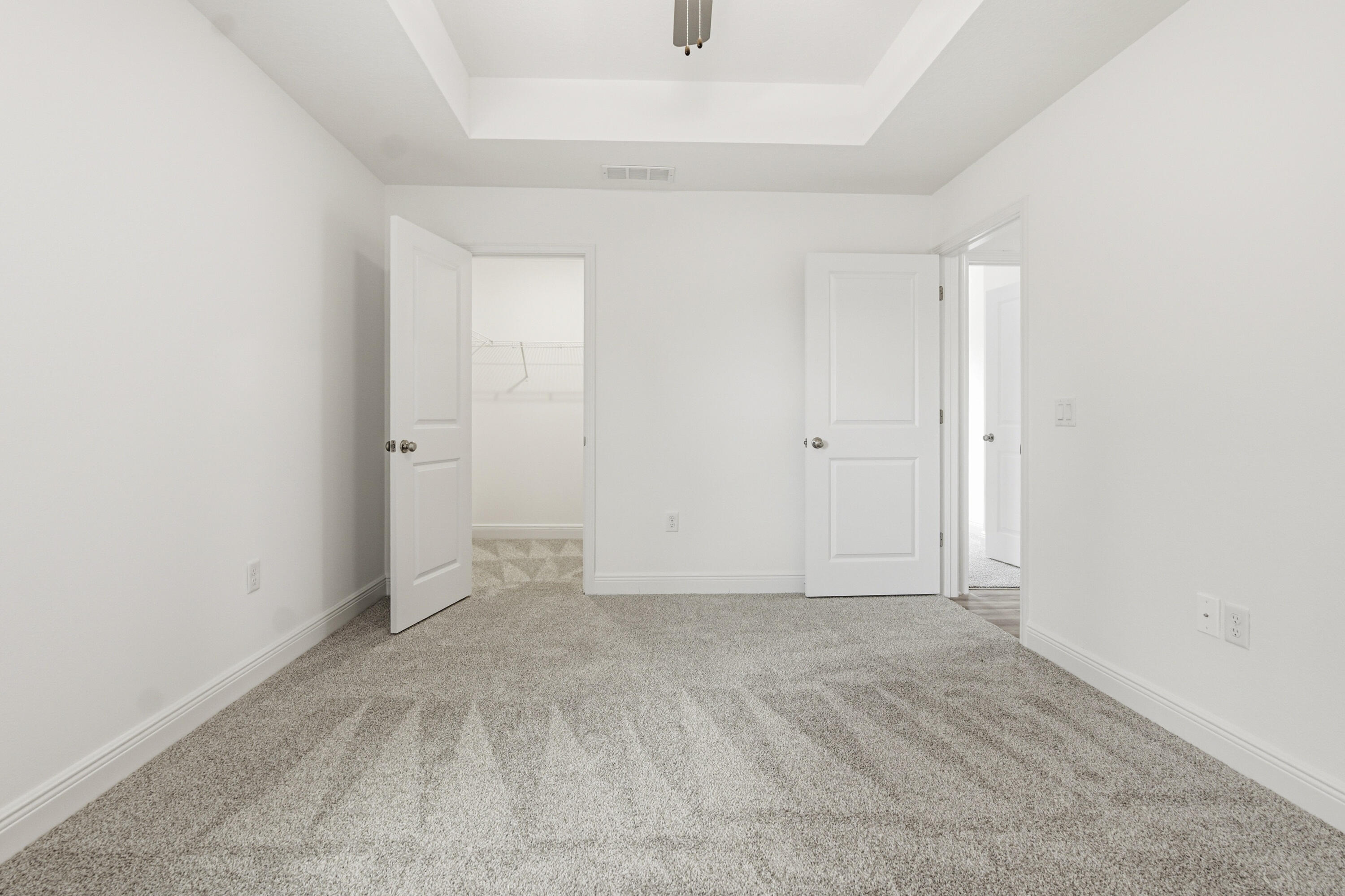 COUNTRY CLUB MANOR EAST - Residential