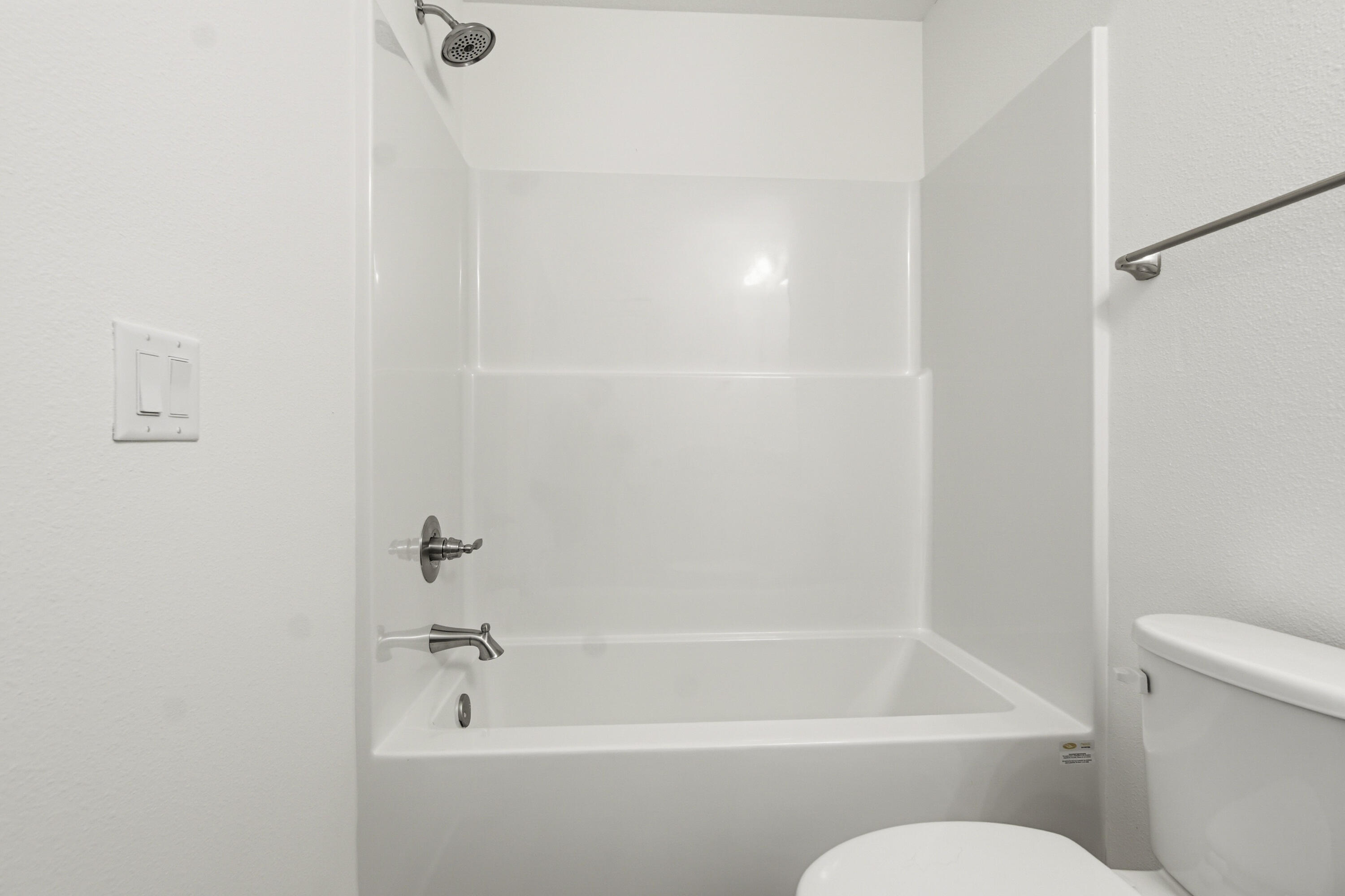 COUNTRY CLUB MANOR EAST - Residential