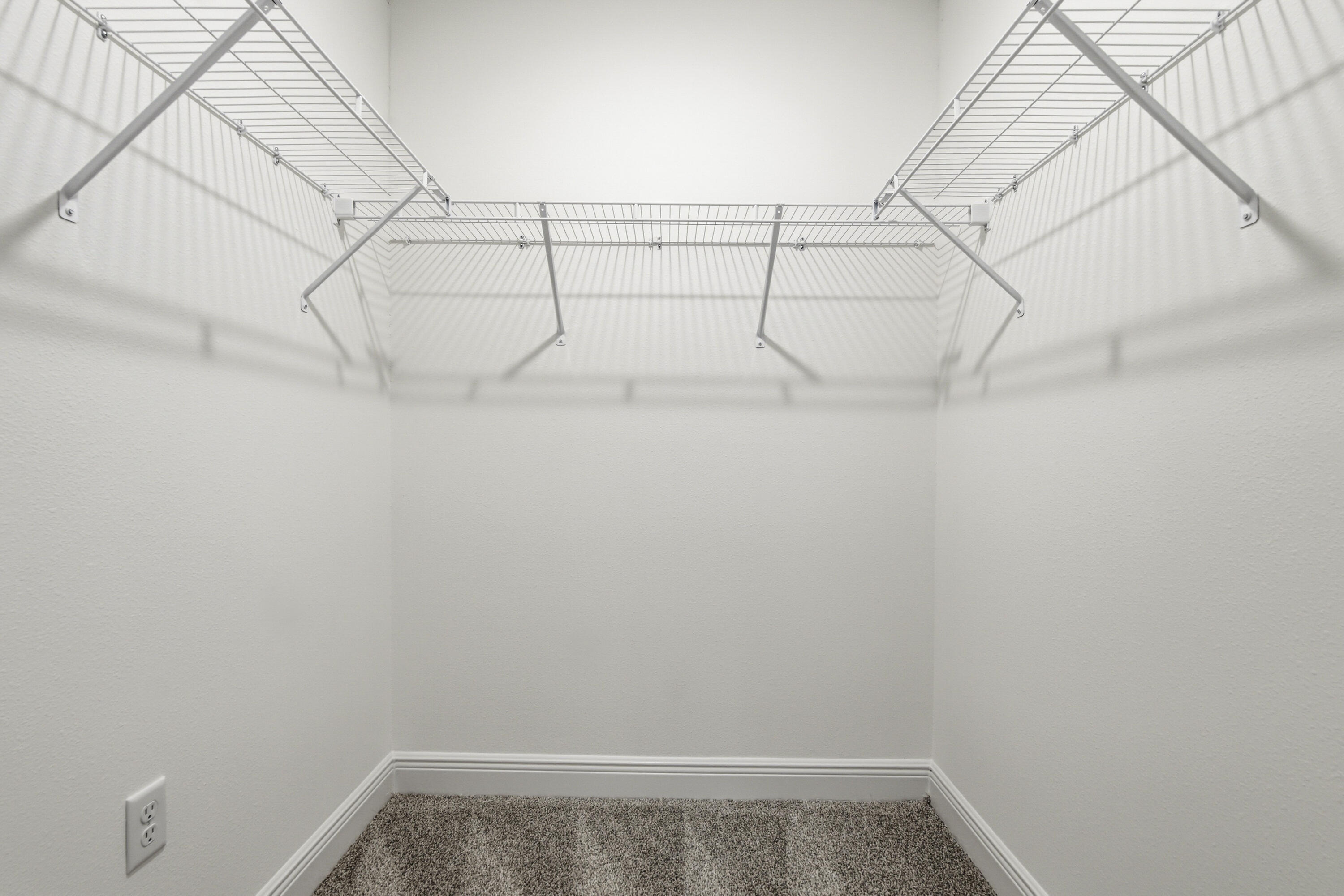 COUNTRY CLUB MANOR EAST - Residential