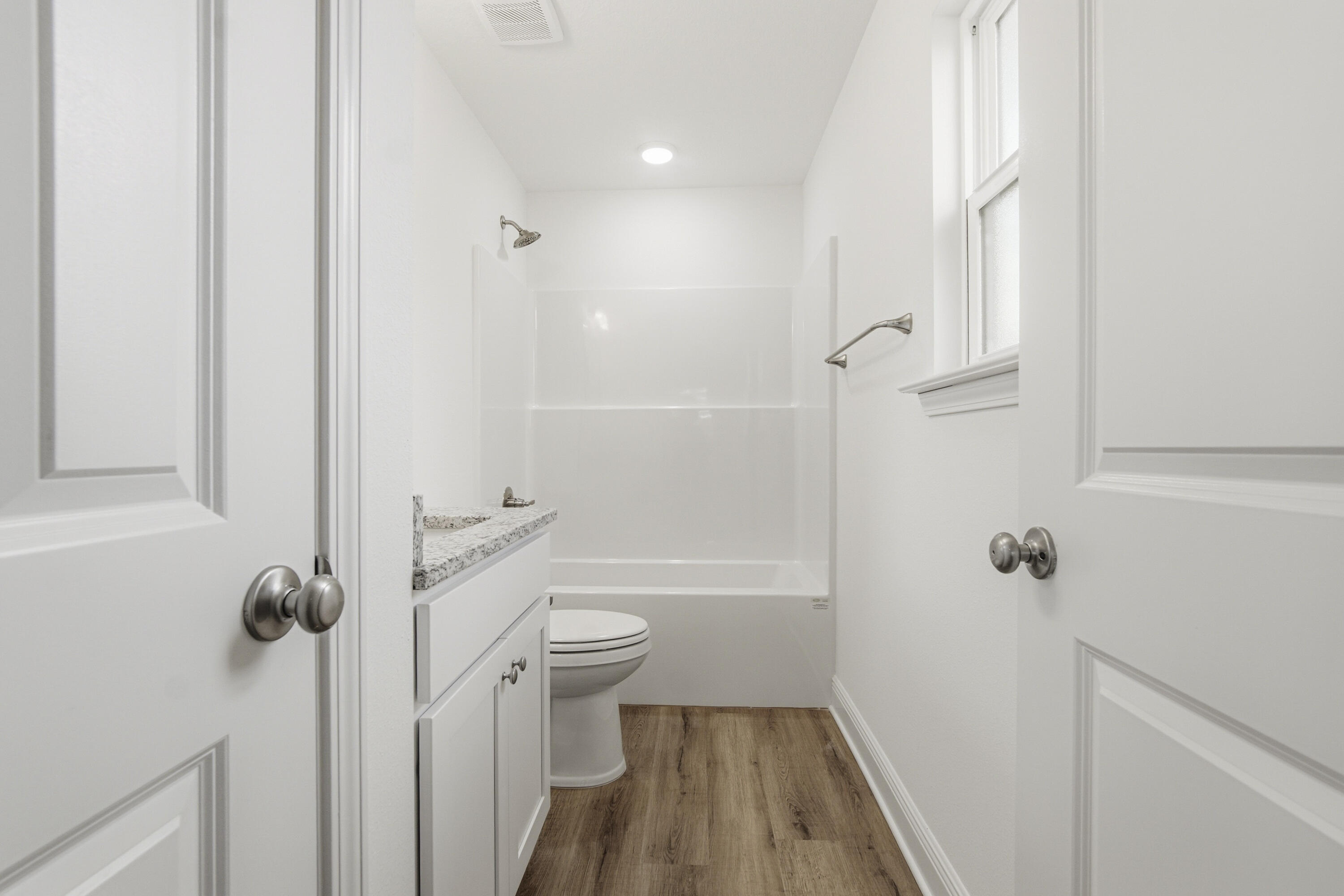 COUNTRY CLUB MANOR EAST - Residential