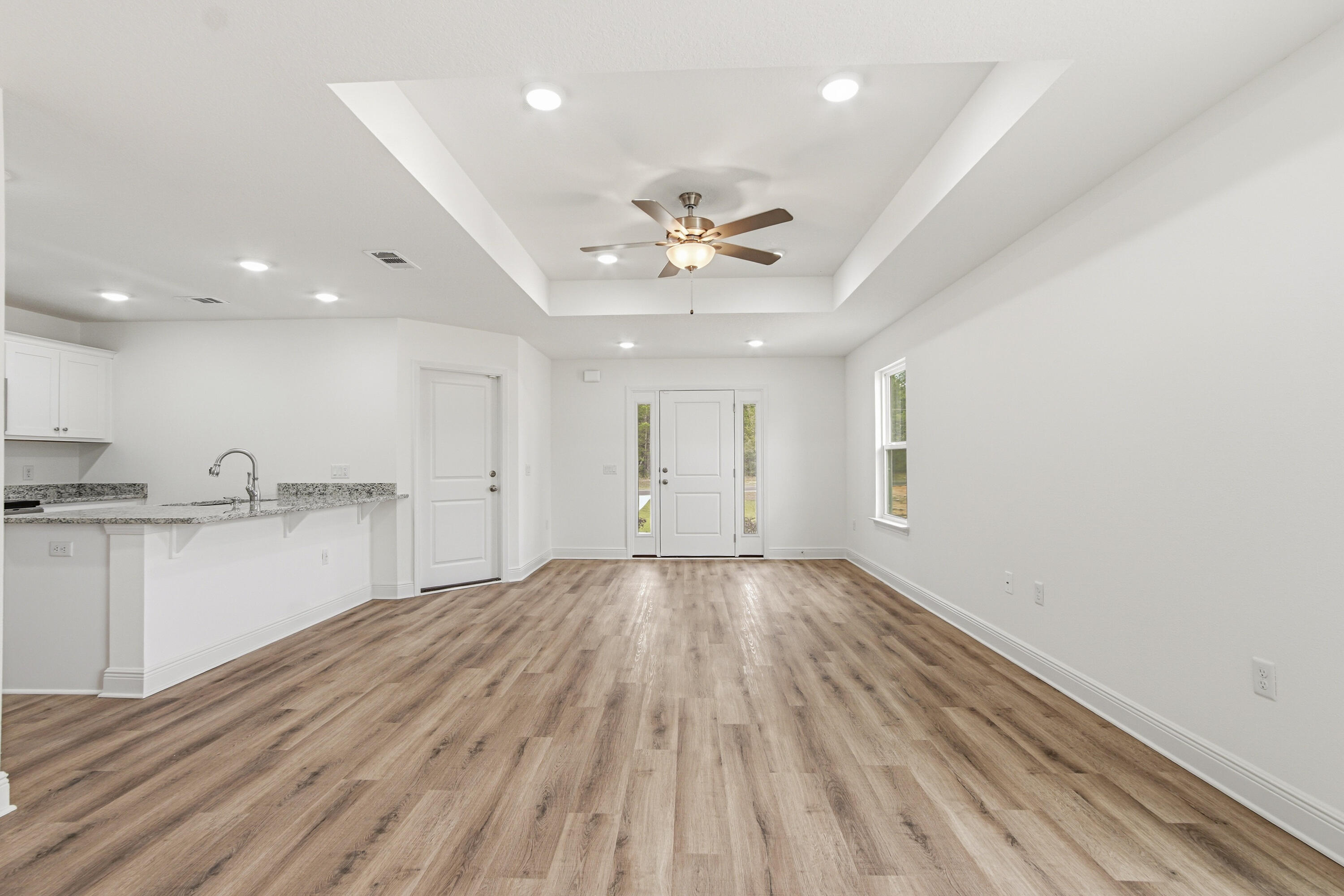 COUNTRY CLUB MANOR EAST - Residential