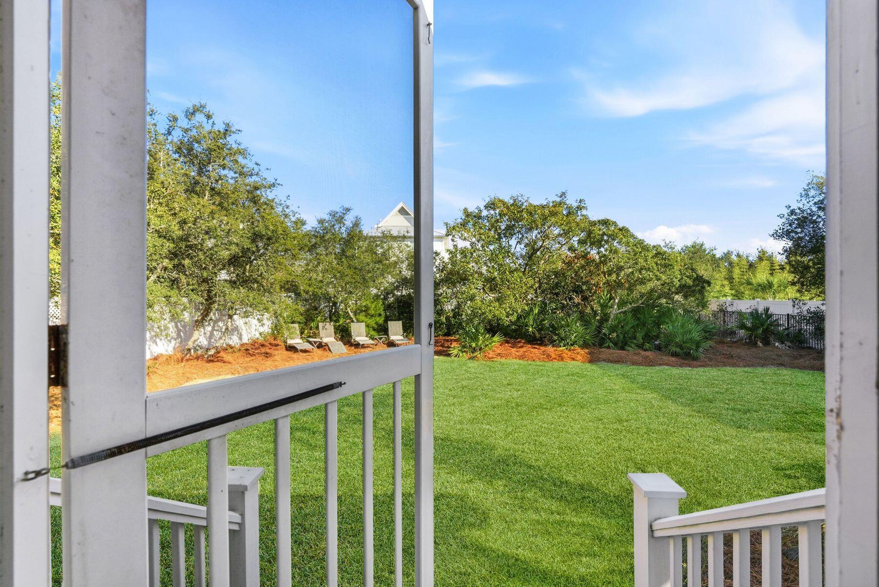 SEACREST EAST - Land