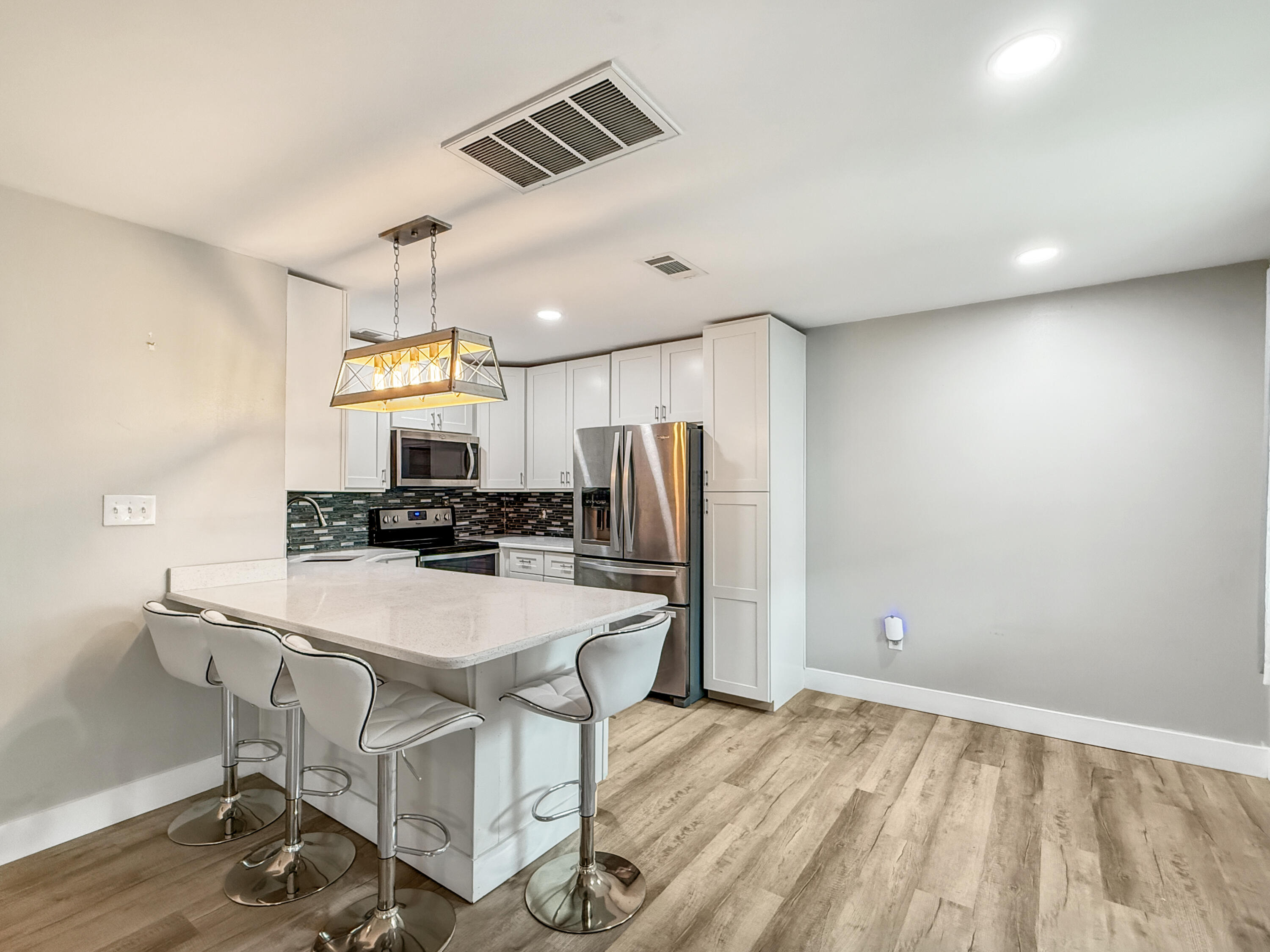 SAILWIND CONDOS - Residential