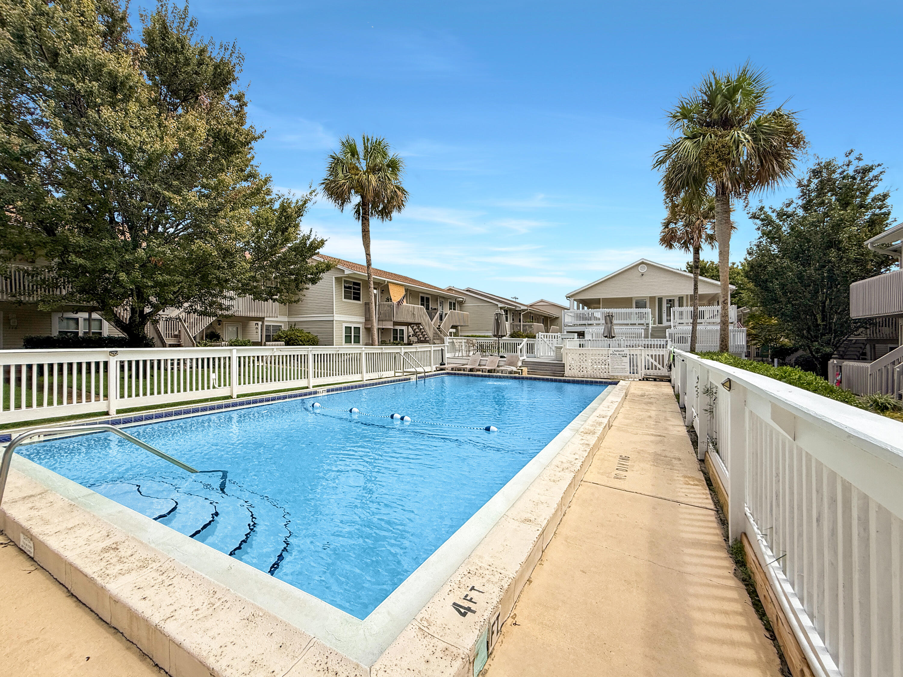 SAILWIND CONDOS - Residential